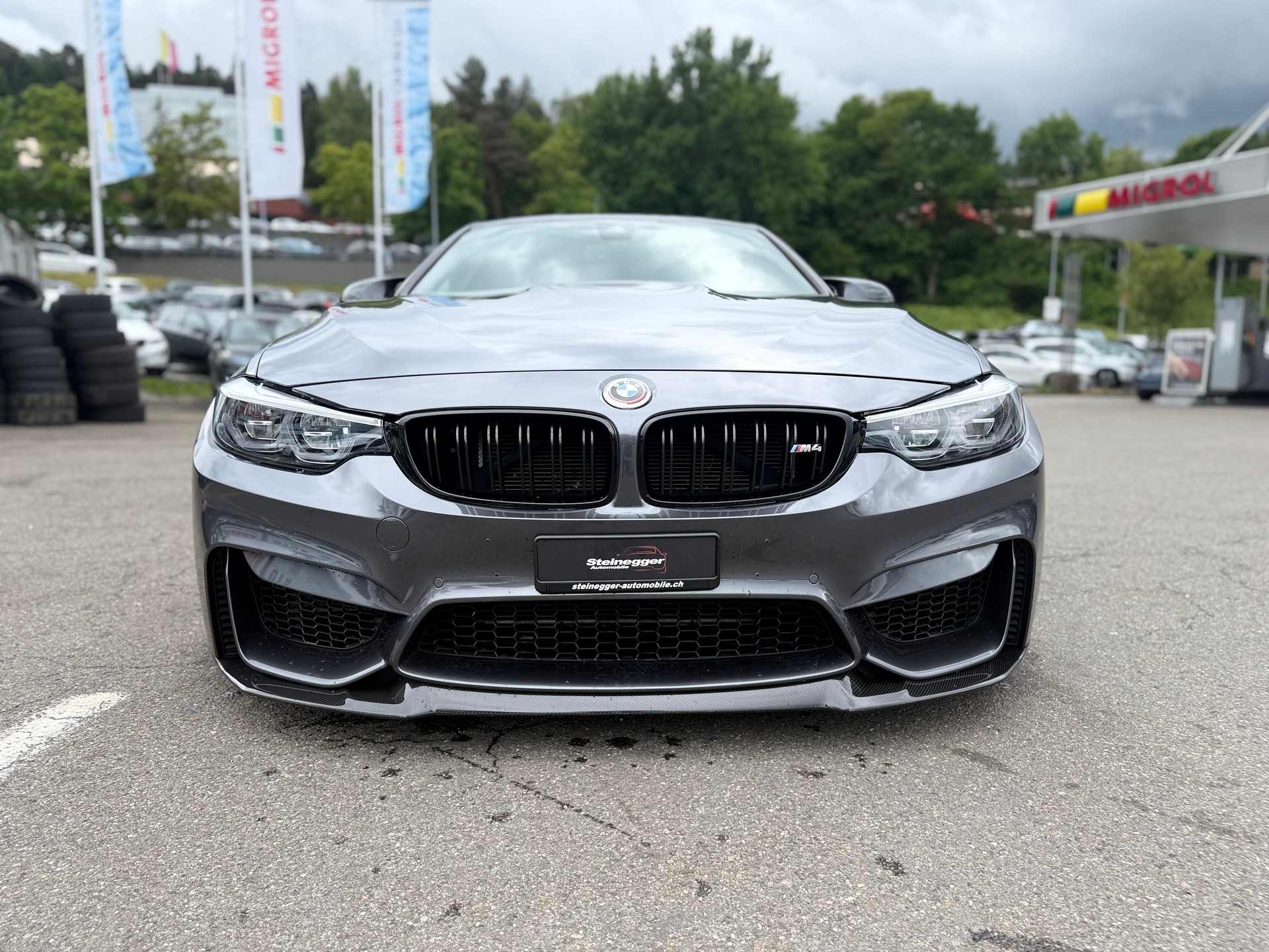 BMW M4 Coupé Competition DKG ° Grail Auspuffanlage ° Carbon Anbauteile ° Z-Performance °-showroom-element-3