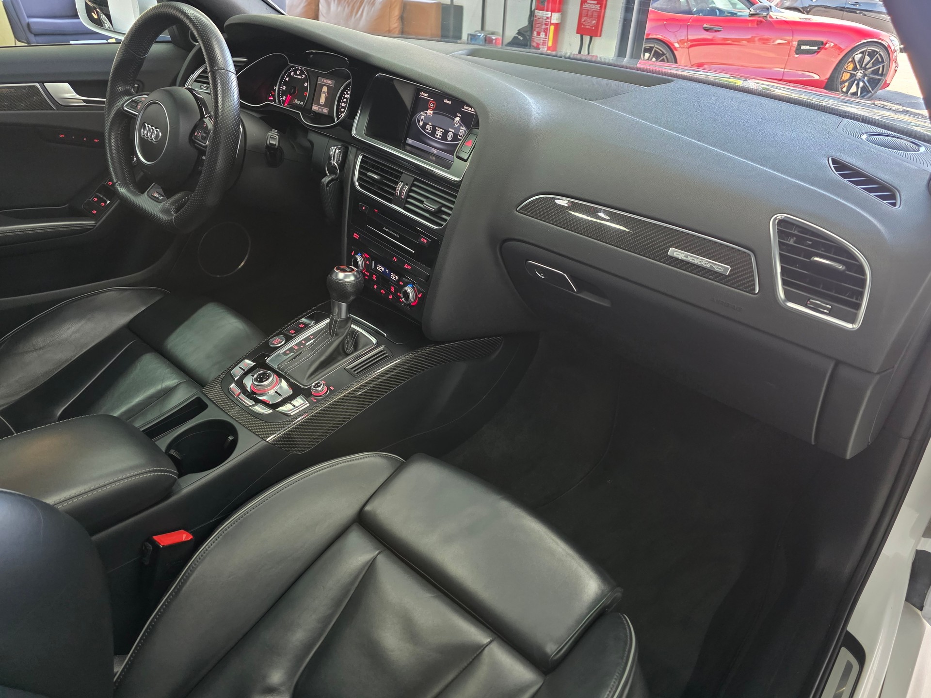 AUDI RS4 Avant 4.2 FSI V8 quattro S-tronic MTM-image-8
