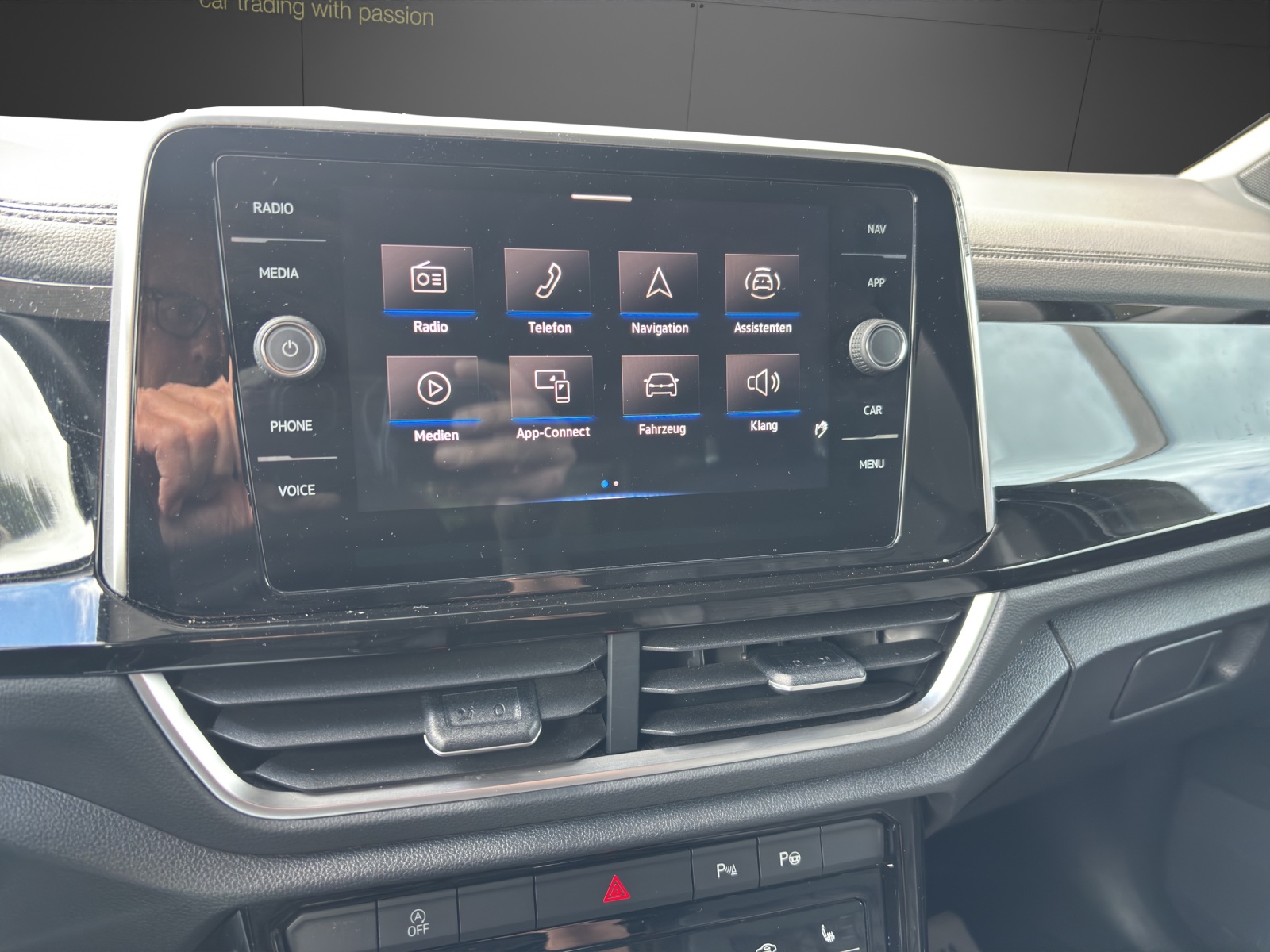 VW T-Roc 2.0 TSI R-Line DSG 4Motion-image-9