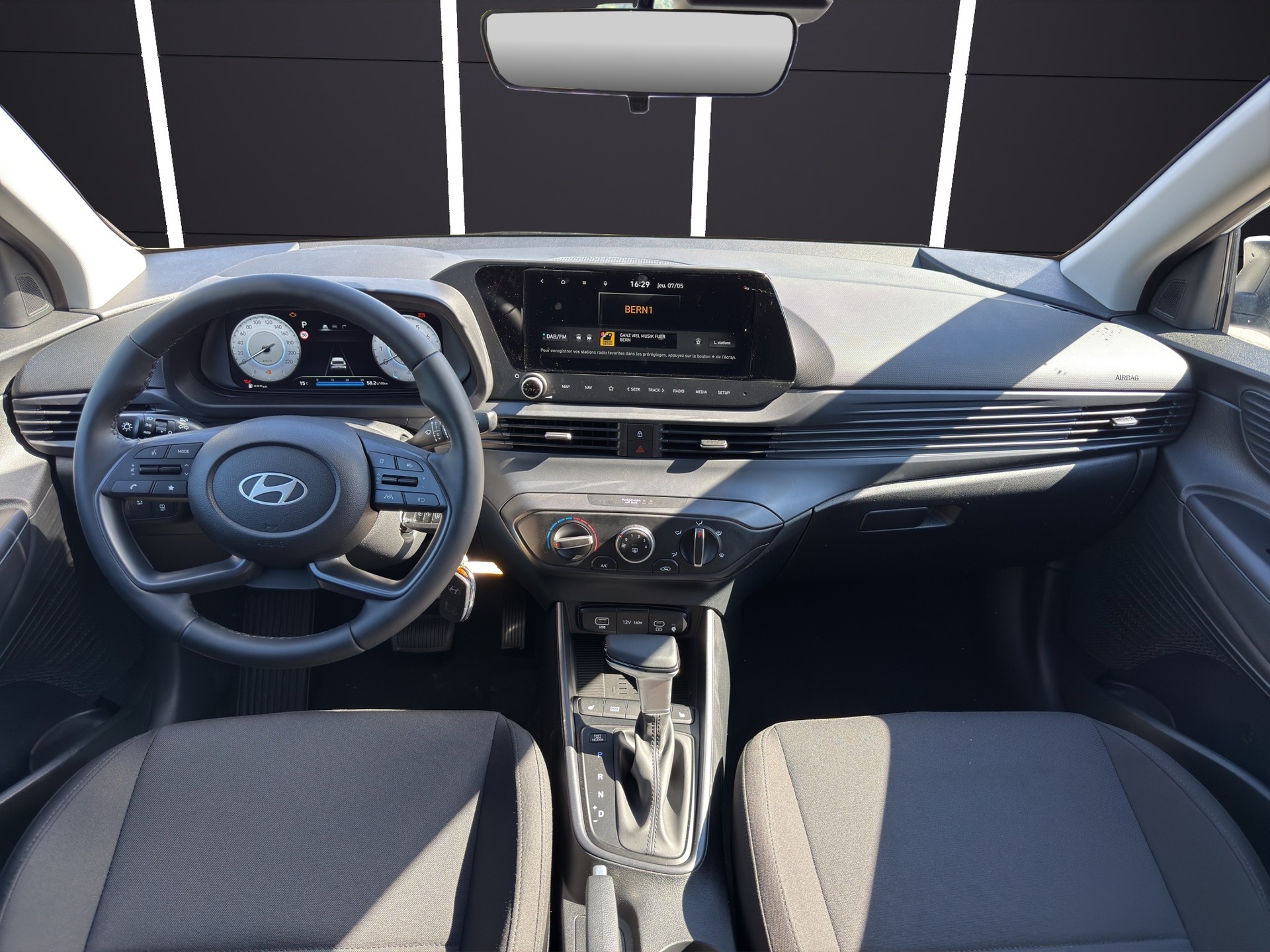 HYUNDAI i20 1.0 T-GDi Amplia DCT-image-8