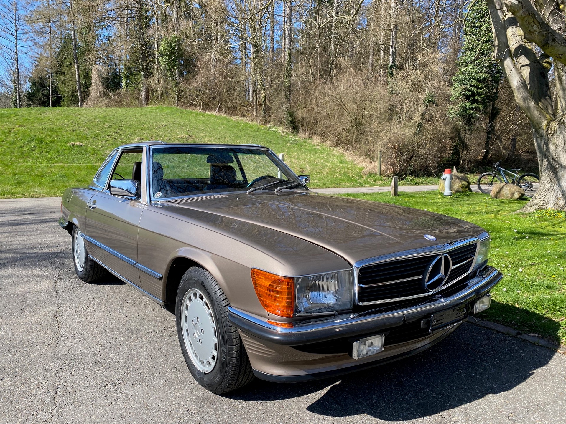 MERCEDES-BENZ SL 300 R107-image-0