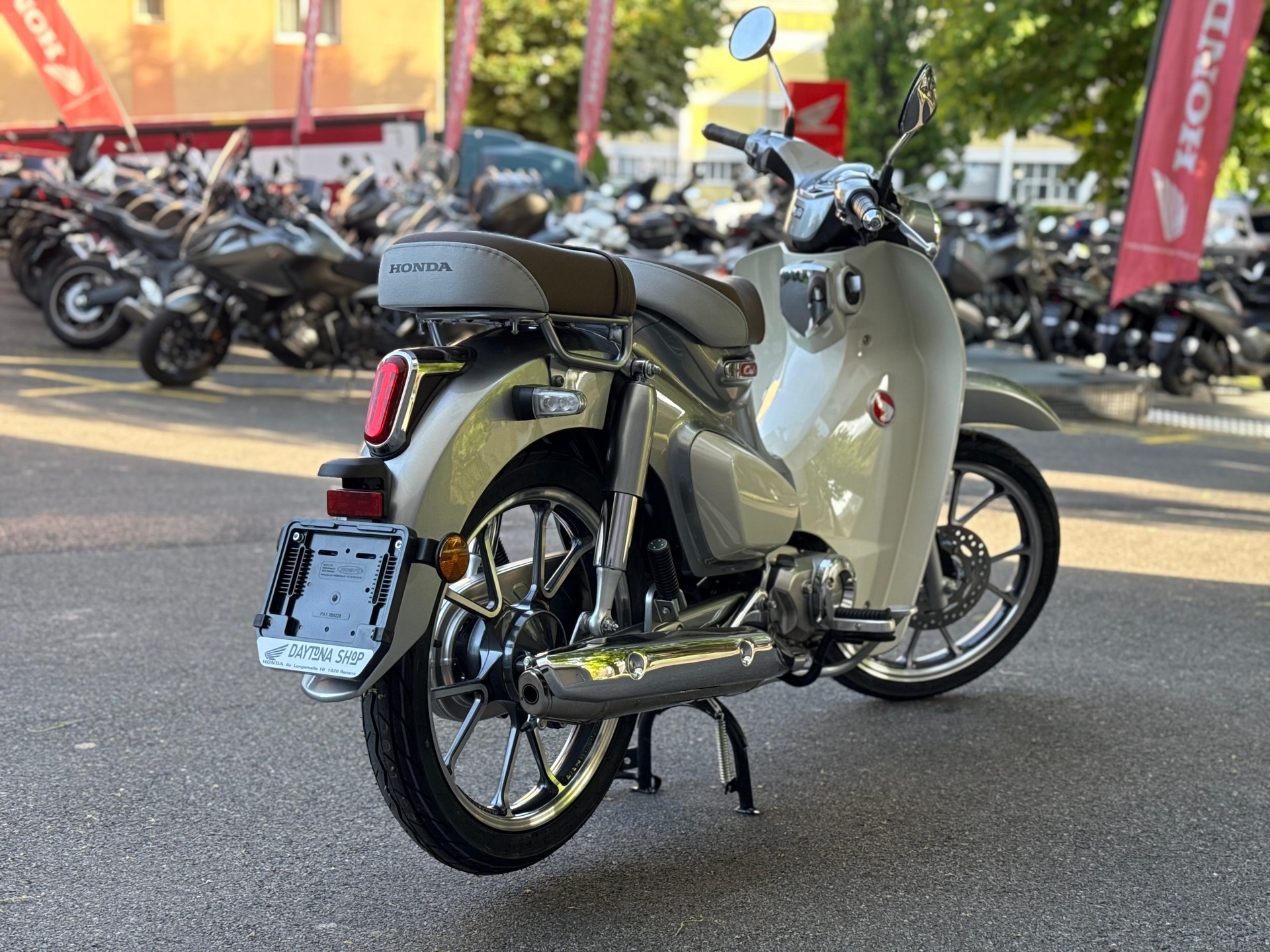 HONDA C 125 Super Cub-image-6