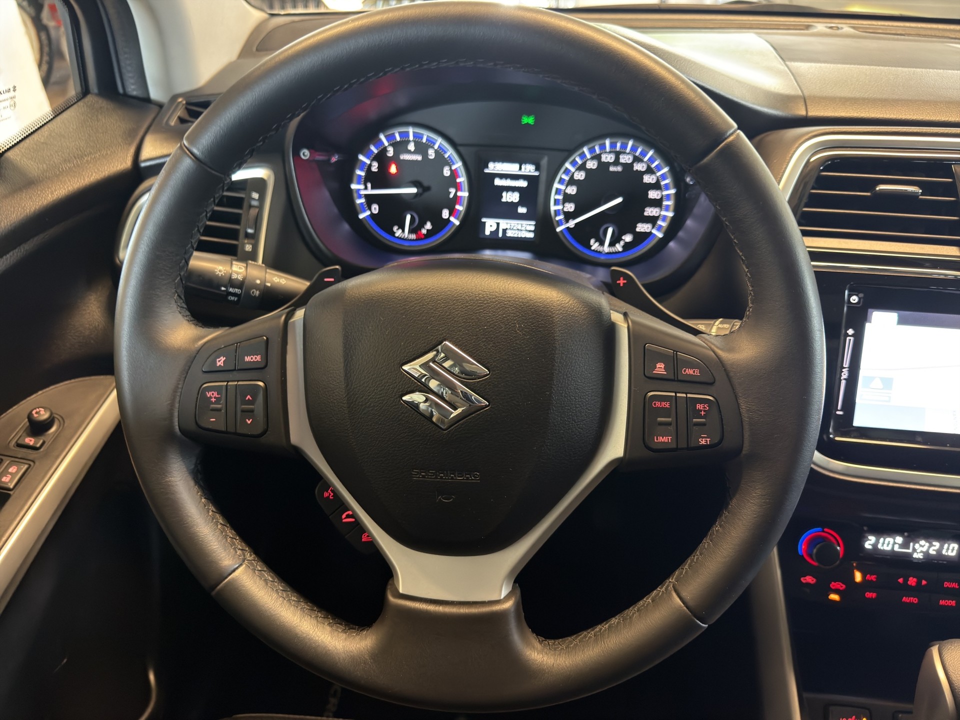 SUZUKI SX4 S-Cross 1.4 16V Compact Top 4WD Automatic*TOP ZUSTAND*TOP AUSSTATTUNG*NUR 32000 KM*-image-11