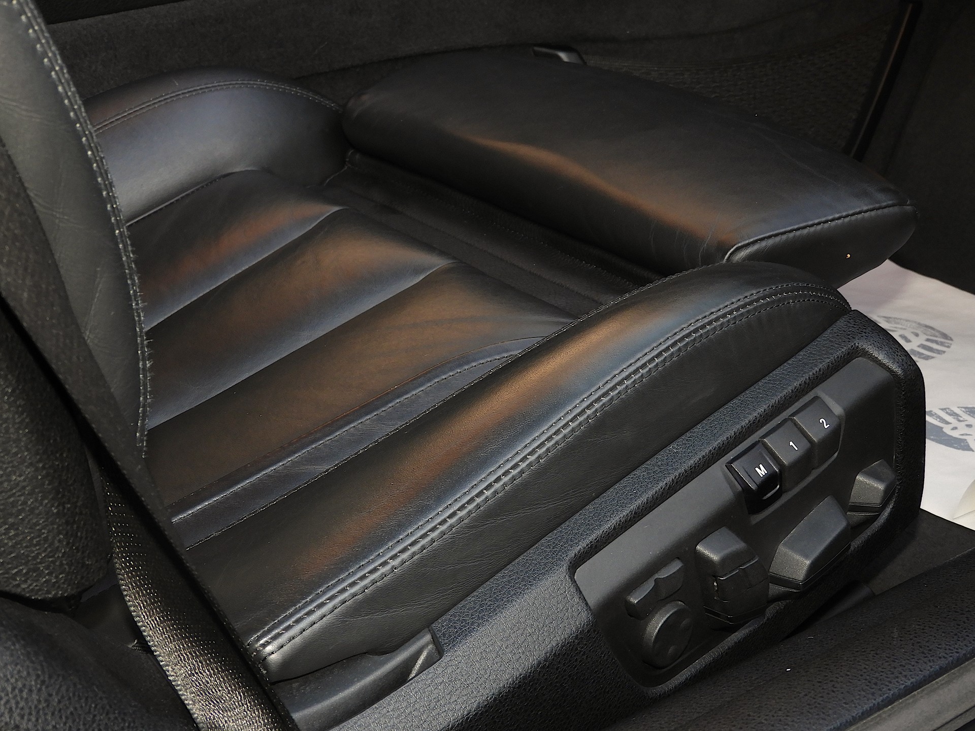 BMW 640d Coupé xDrive I CH Fahrzeug I M I Garantie inkl. I Dezent I KW I GMP R20 eingetragen-image-10