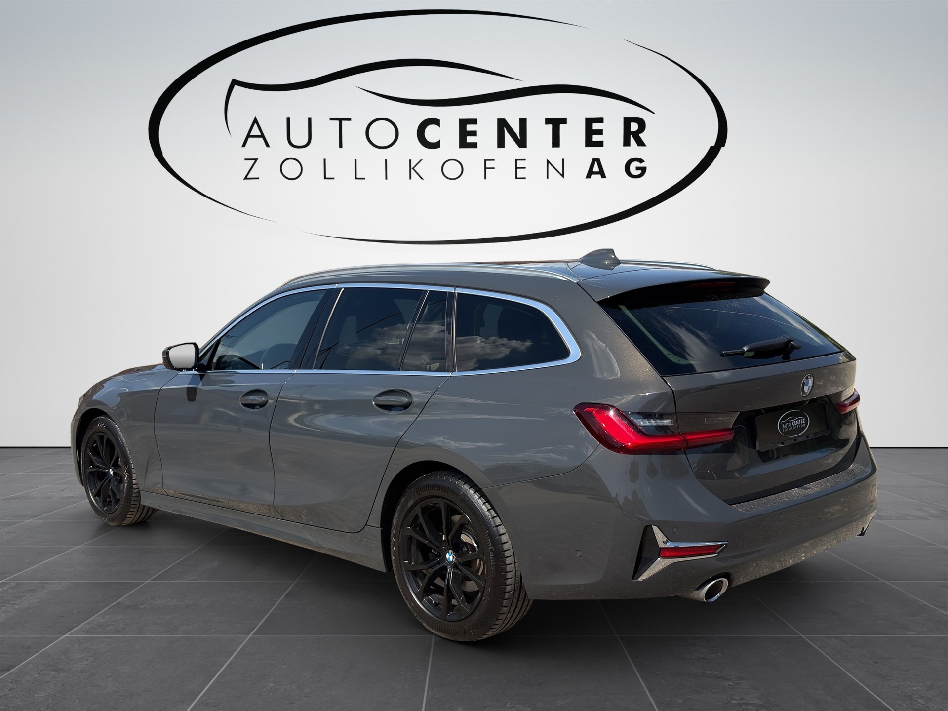 BMW 320d xDrive Touring M Sport Steptronic-showroom-element-3
