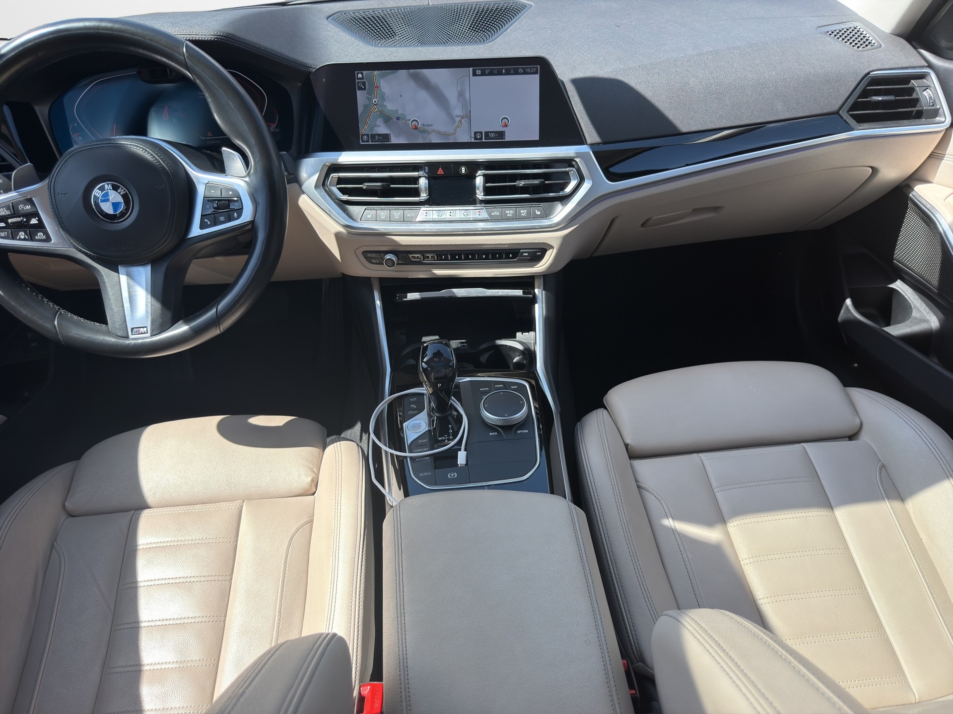 BMW 320d xDrive Touring M Sport Steptronic-image-10