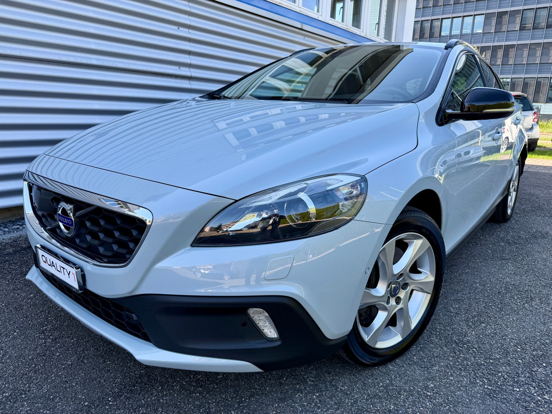 VOLVO V40 Cross Country T5 AWD Summum Geartronic