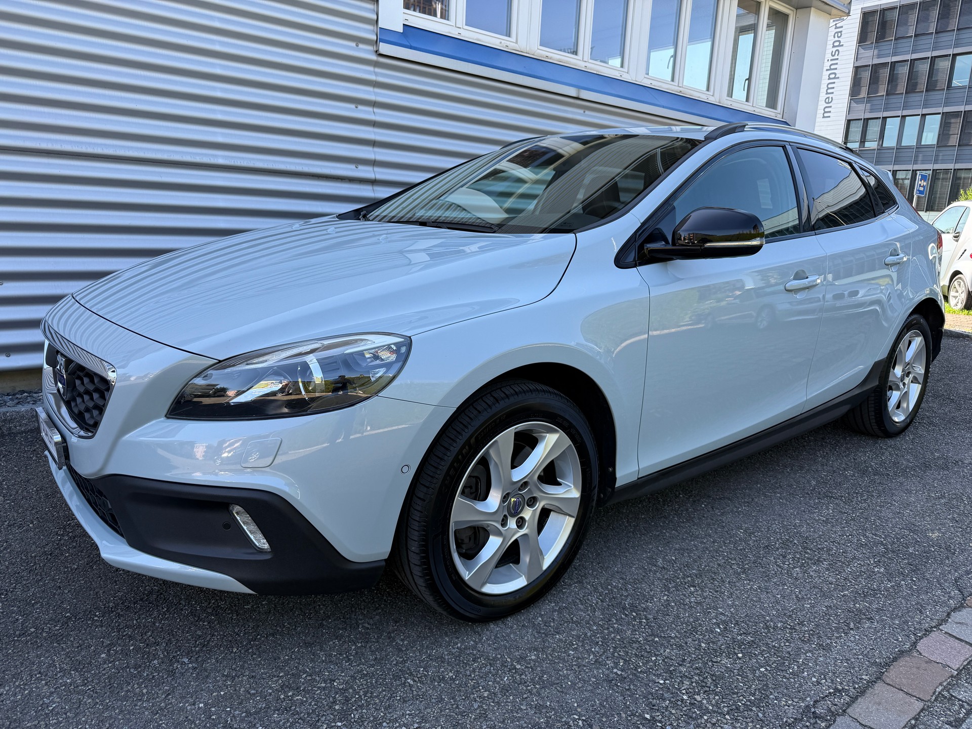 VOLVO V40 Cross Country T5 AWD Summum Geartronic-image-15