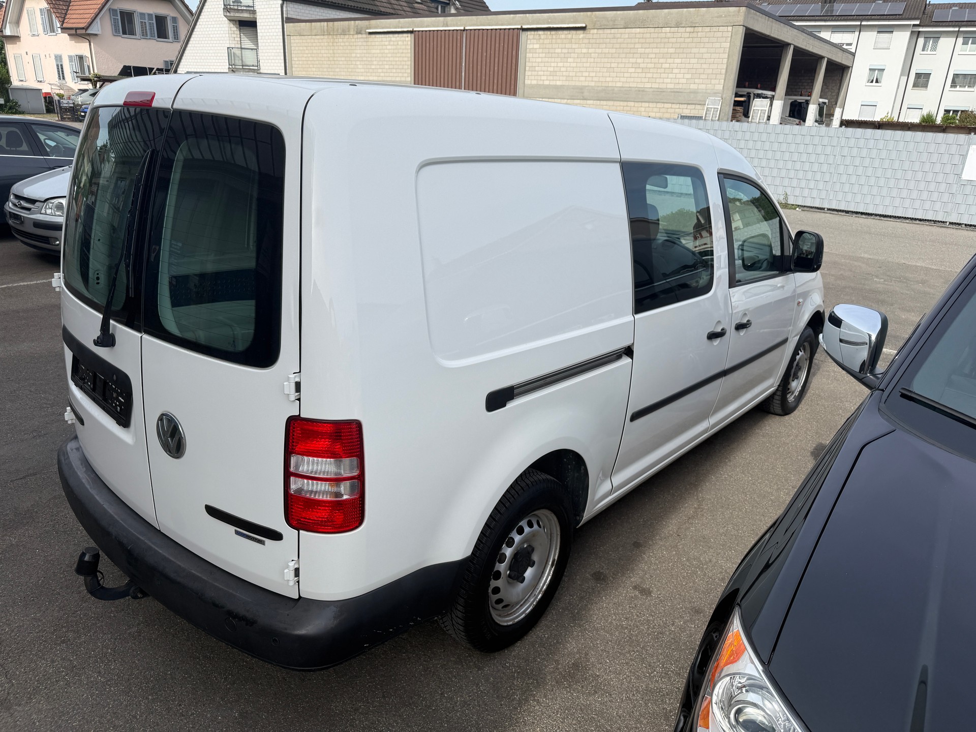 VW Caddy Maxi 1.6 TDI DSG-image-4