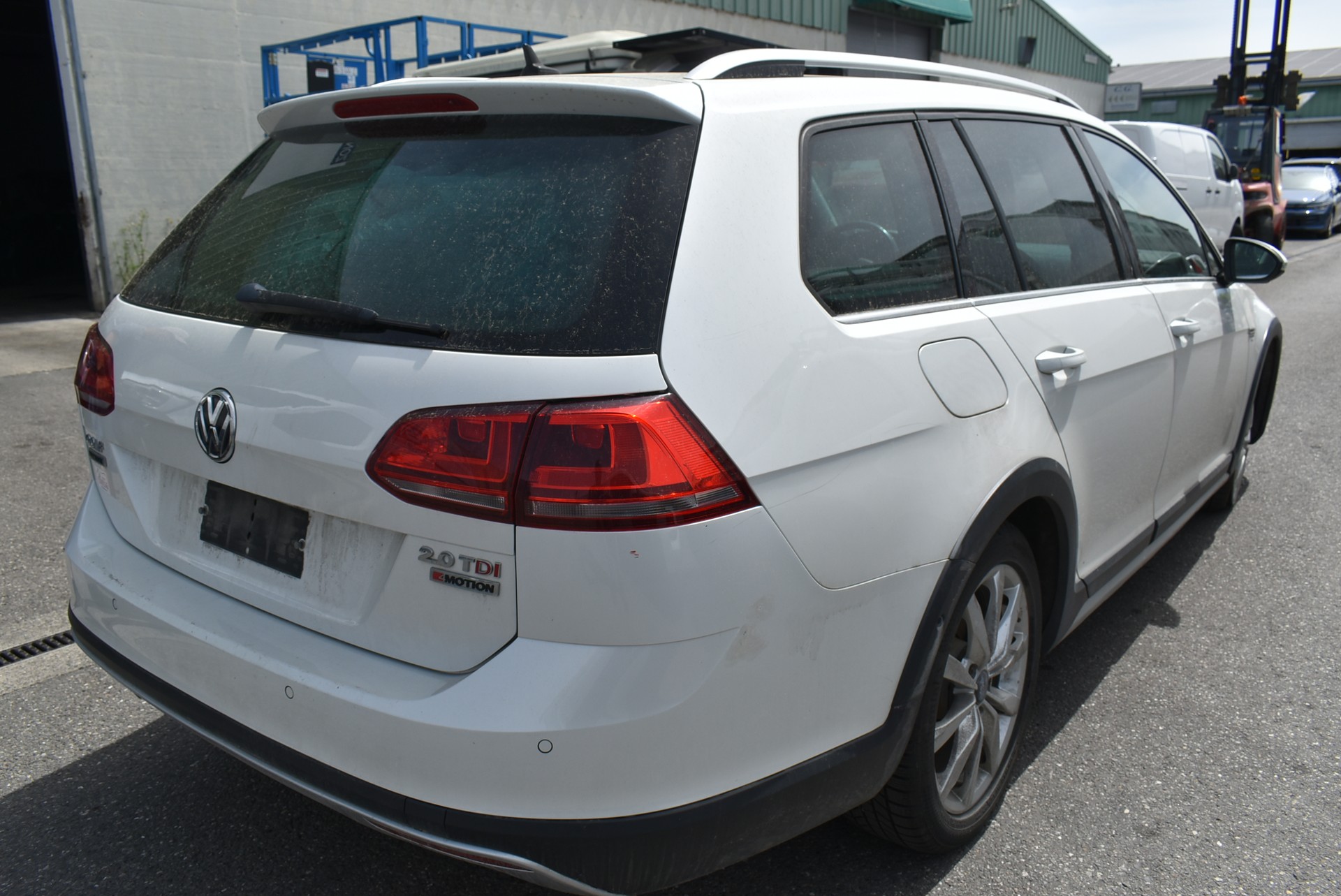 VW Golf 2.0 TDI Alltrack 4Motion-image-7