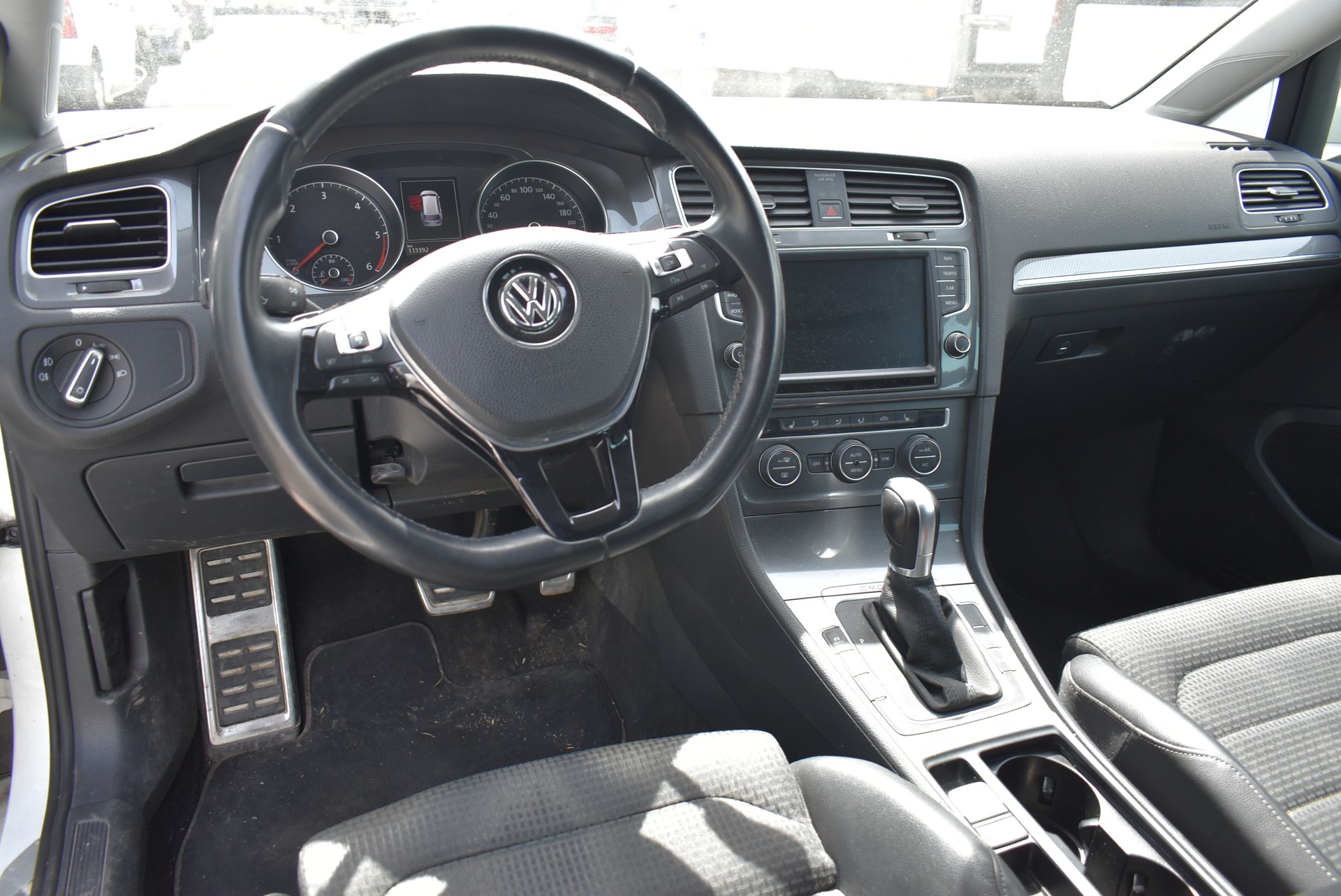 VW Golf 2.0 TDI Alltrack 4Motion-image-3