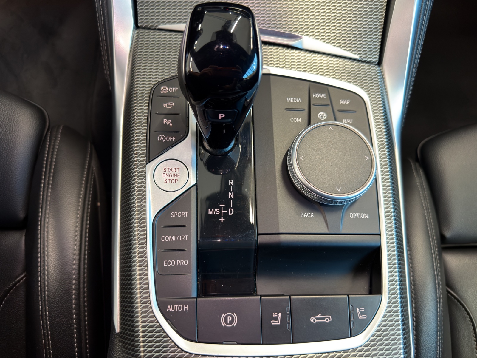 BMW 430i xDrive Cabriolet M Sport-image-17