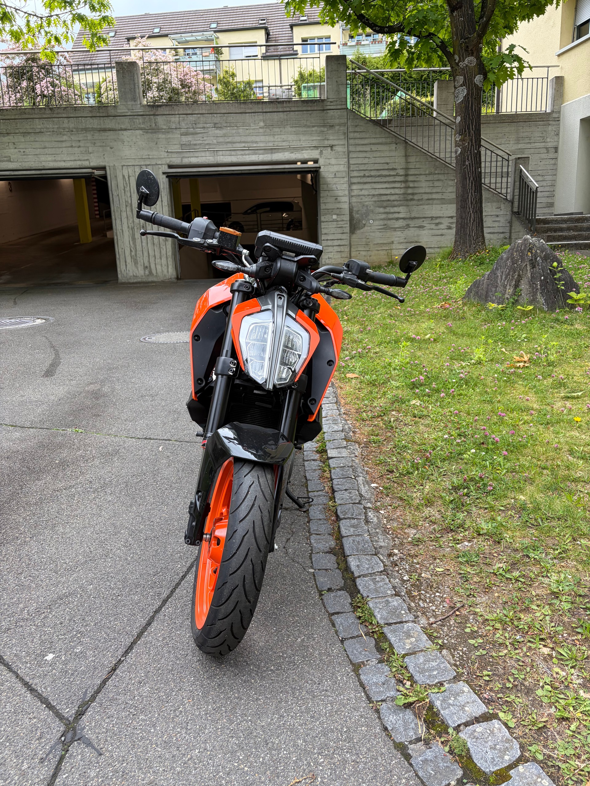KTM 390 Duke ABS-image-2