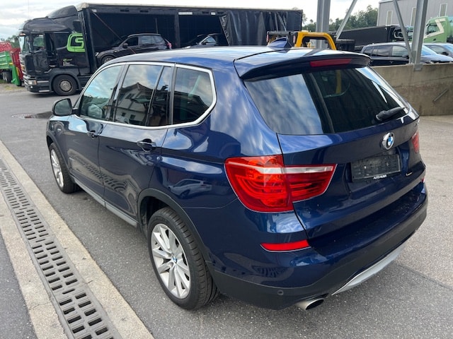 BMW X3 xDrive 20d xLine-image-14