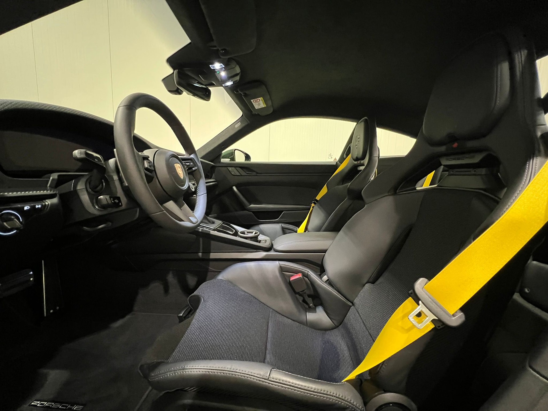 PORSCHE 911 Carrera GT3 PDK Touring-image-9