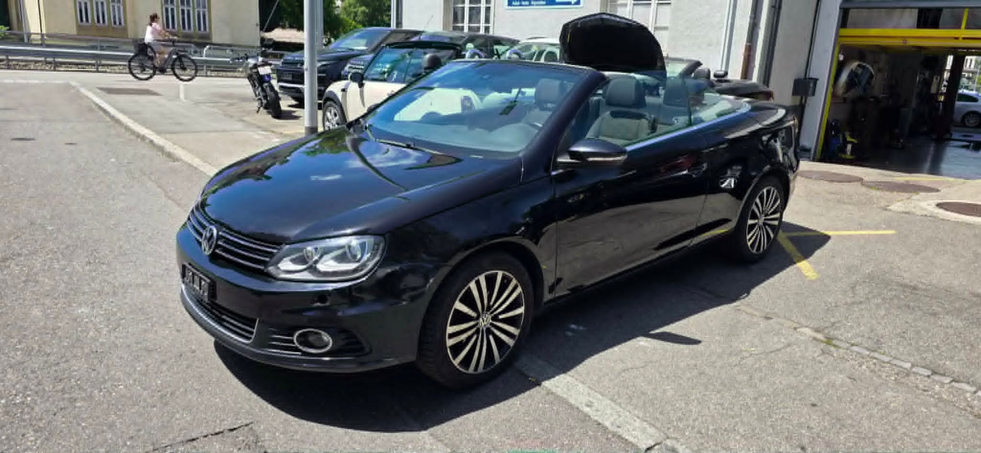VW Eos 2.0 TSI-showroom-element-2