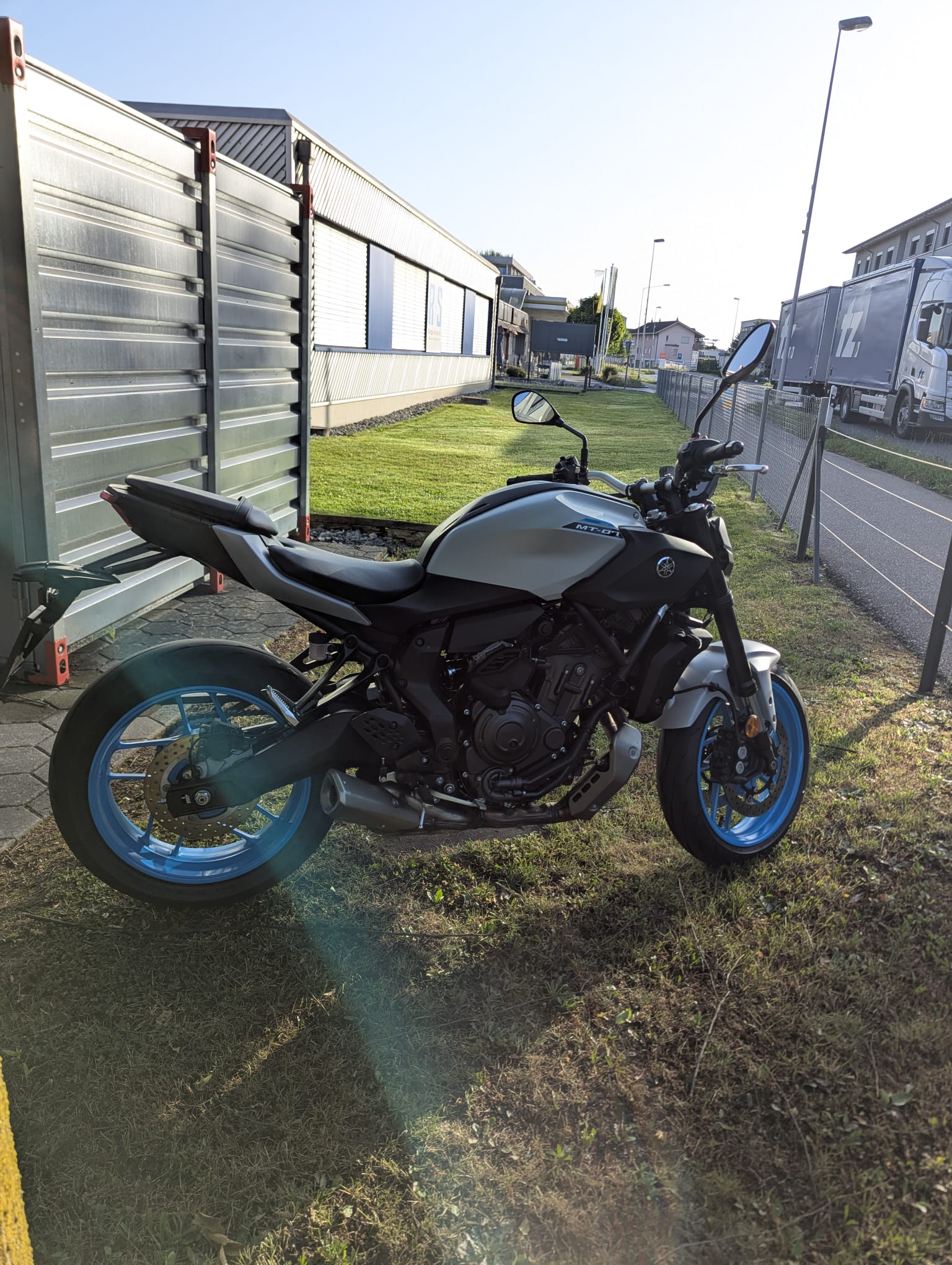 YAMAHA MT-07 Y-AMT-image-3