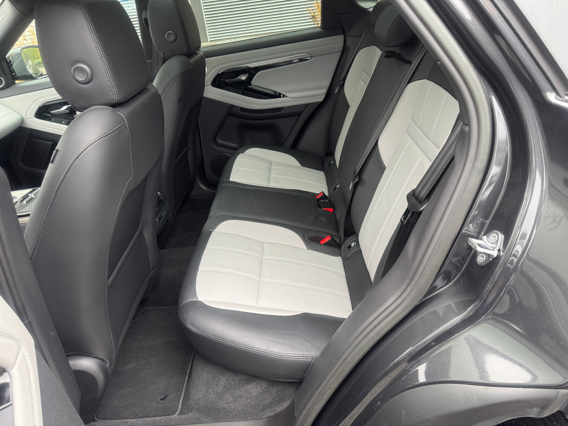 LAND ROVER Range Rover Evoque D 200 MHEV Bronze Collection AT9-image-10