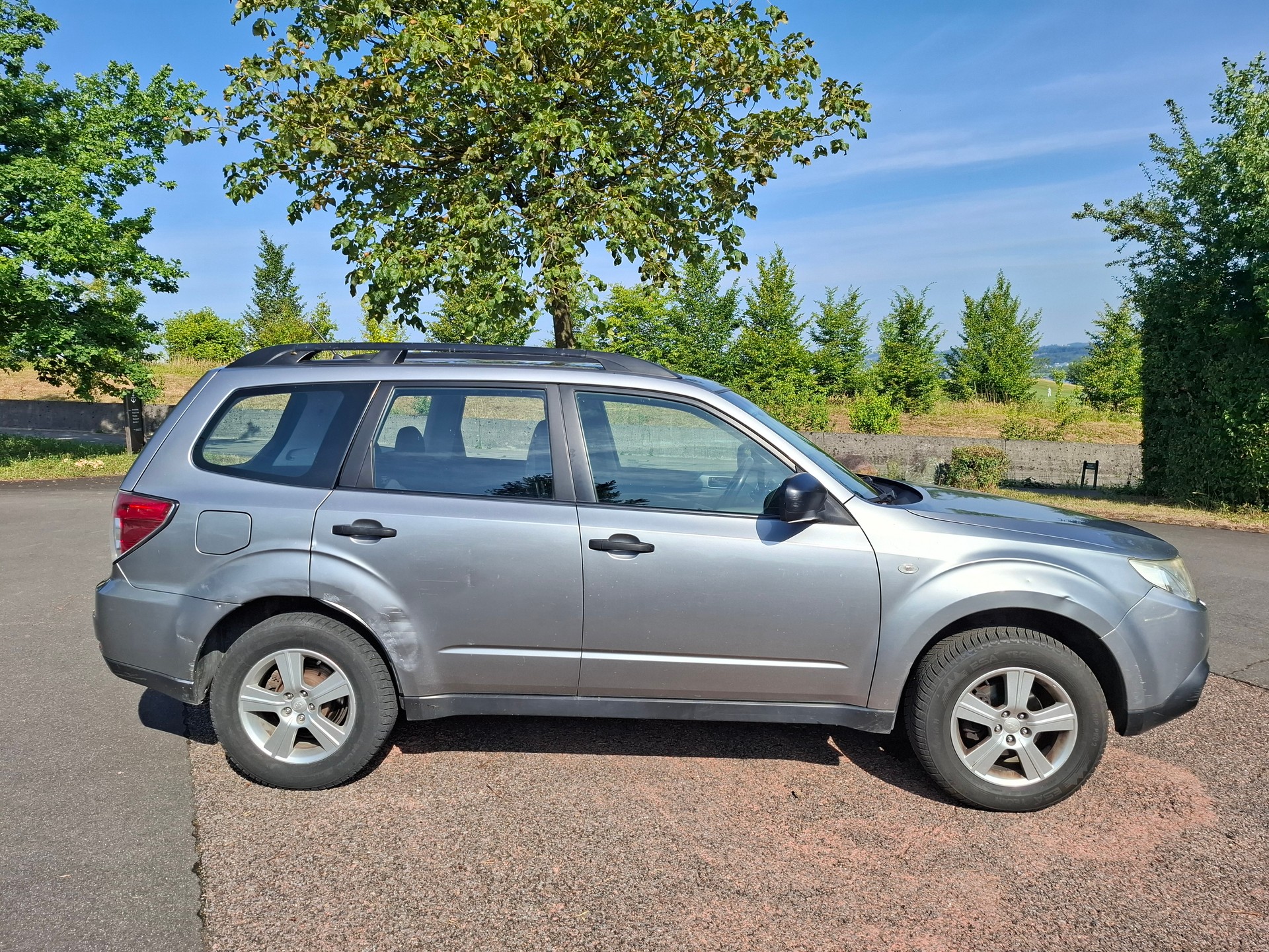 SUBARU Forester 2.0X Swiss-image-4
