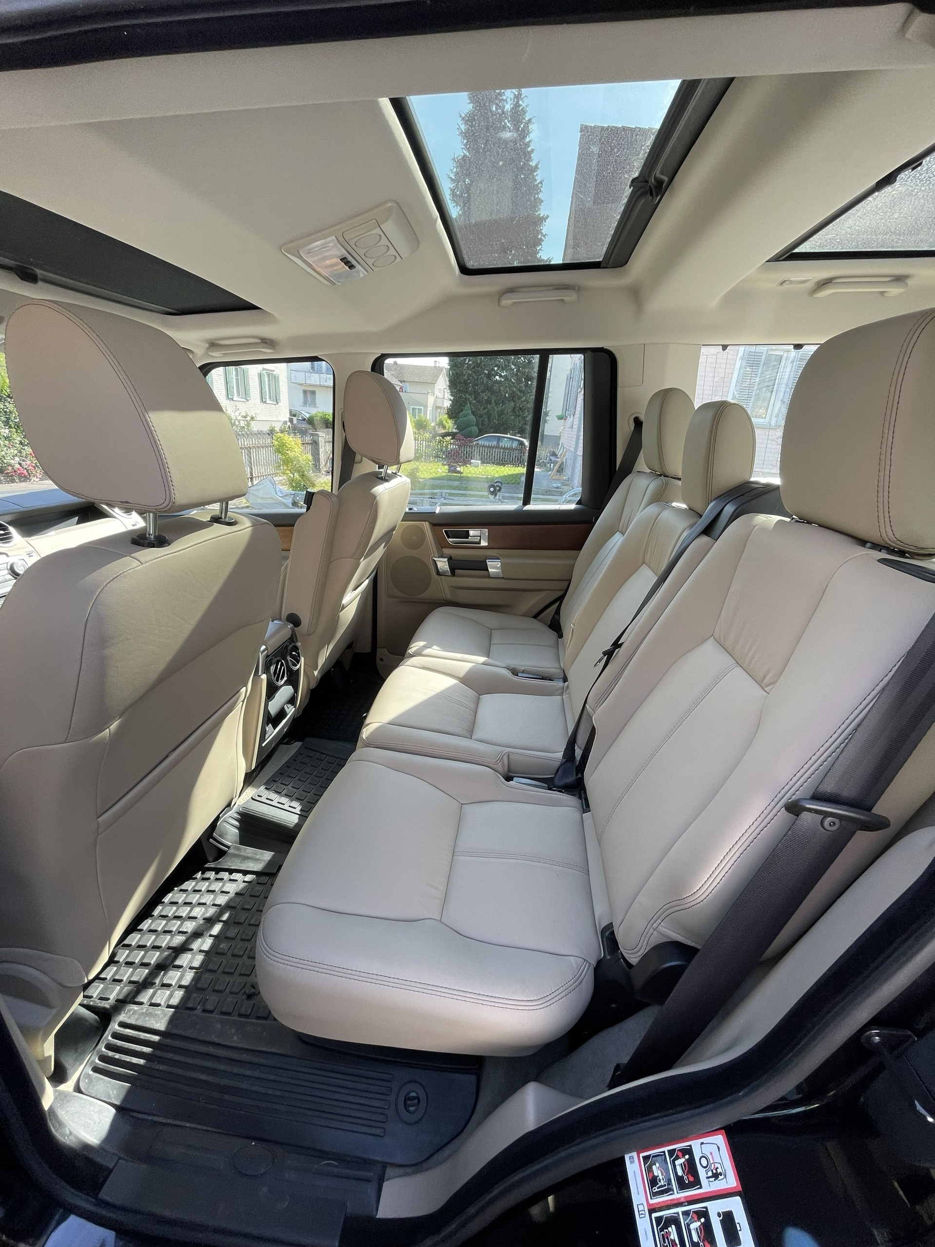 LAND ROVER 3.0 SDV6 256 HSE-image-4