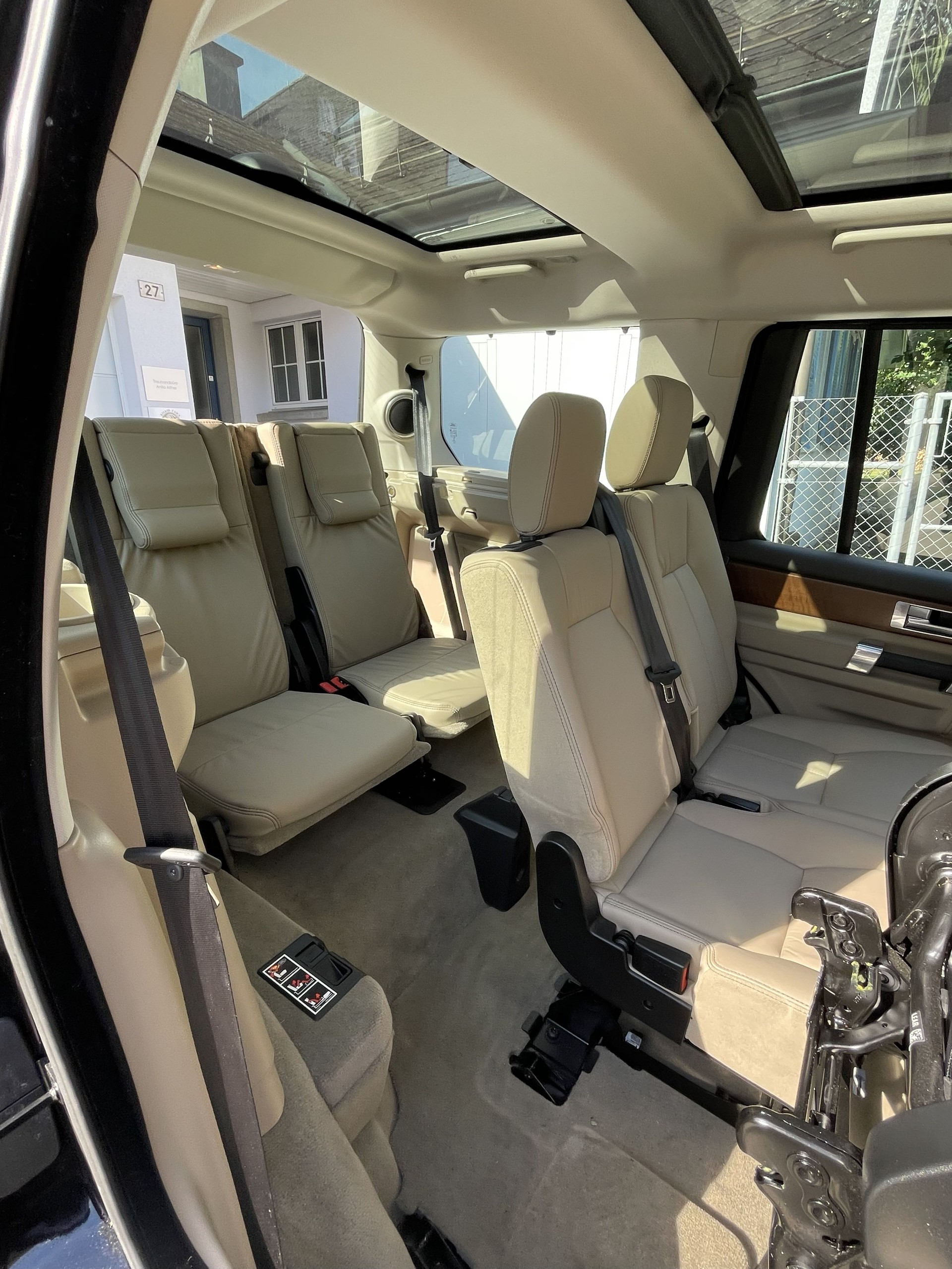 LAND ROVER 3.0 SDV6 256 HSE-image-8