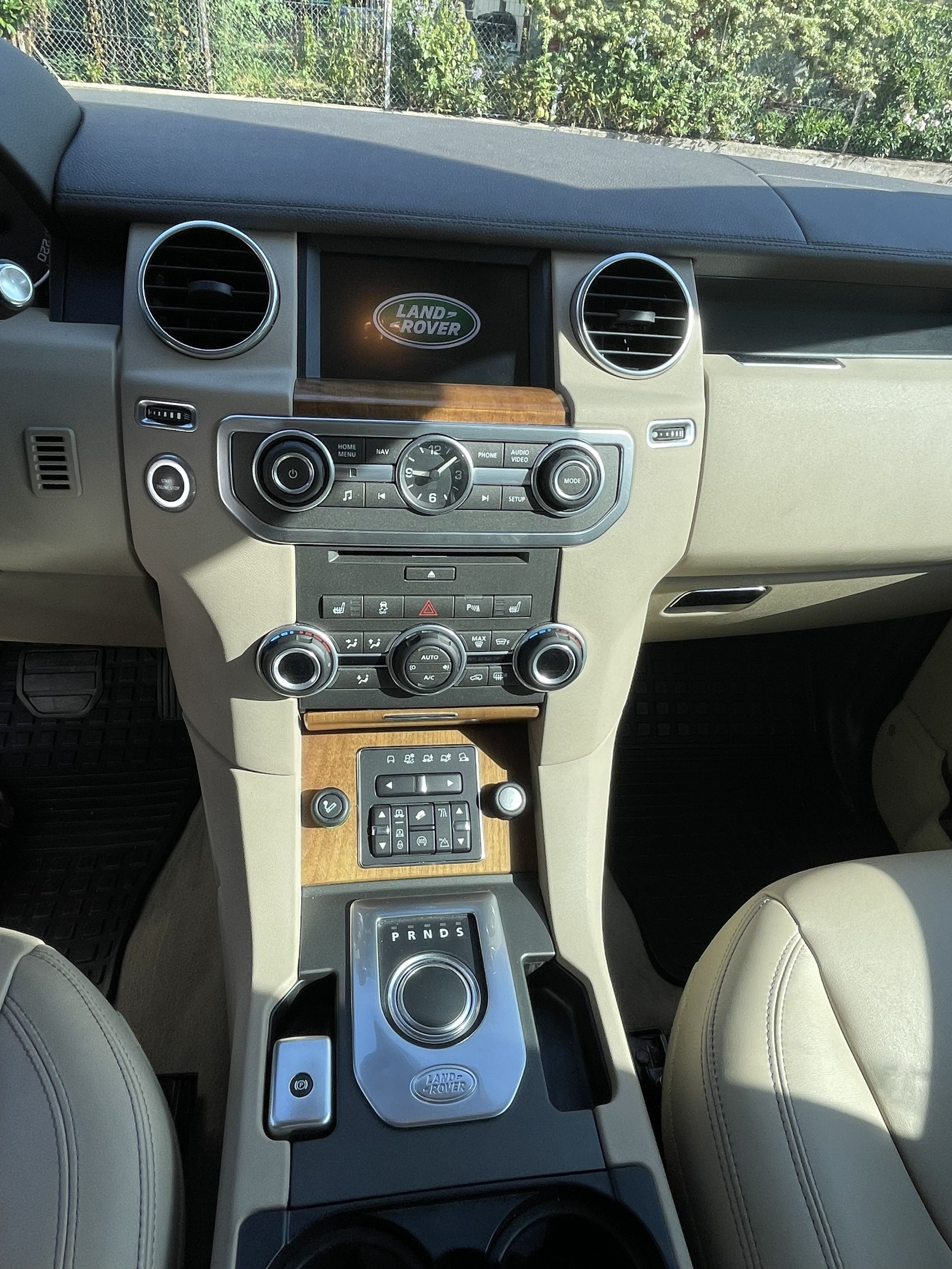 LAND ROVER 3.0 SDV6 256 HSE-image-7