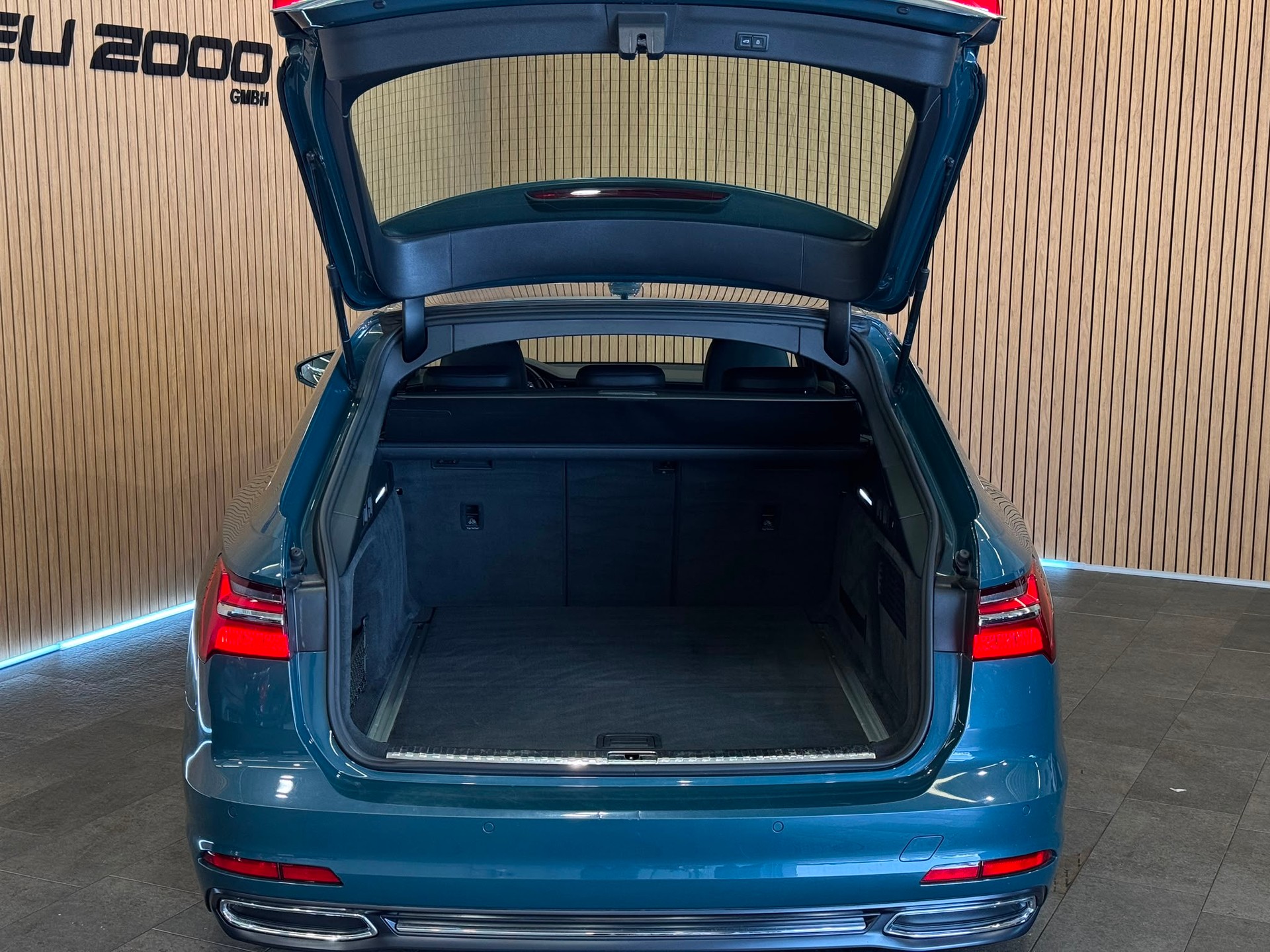 AUDI A6 Avant 40 TDI Design quattro S-tronic-image-6