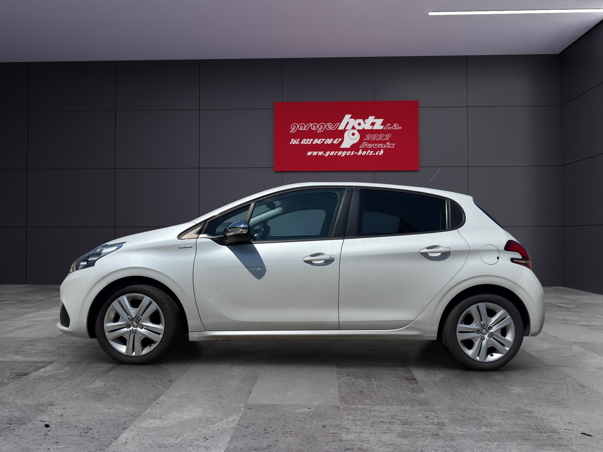 PEUGEOT 208 1.2 Access-showroom-element-1