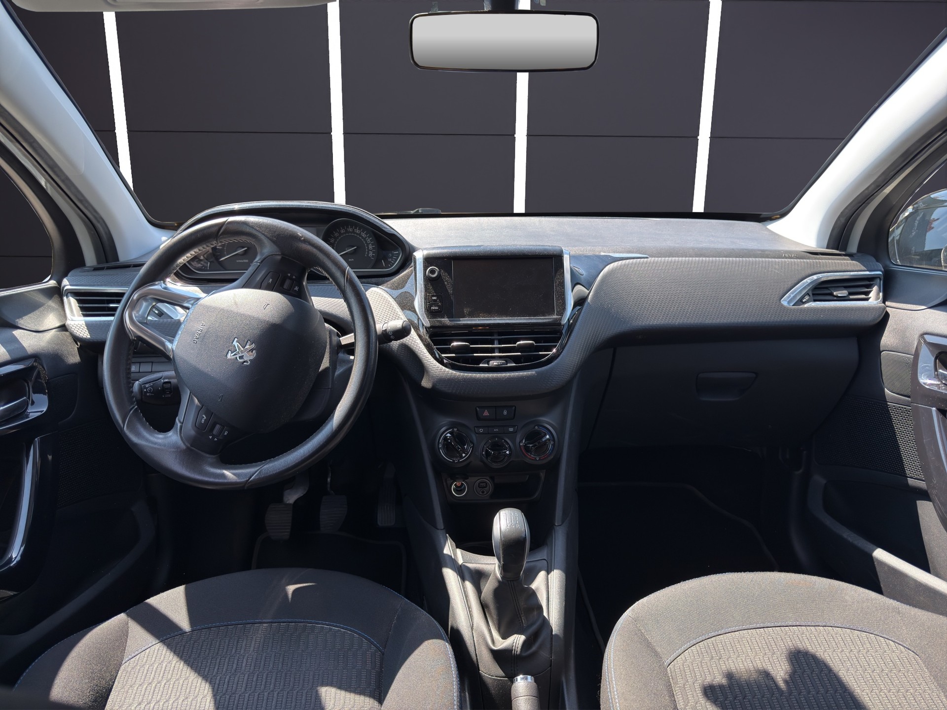 PEUGEOT 208 1.2 Access-image-6