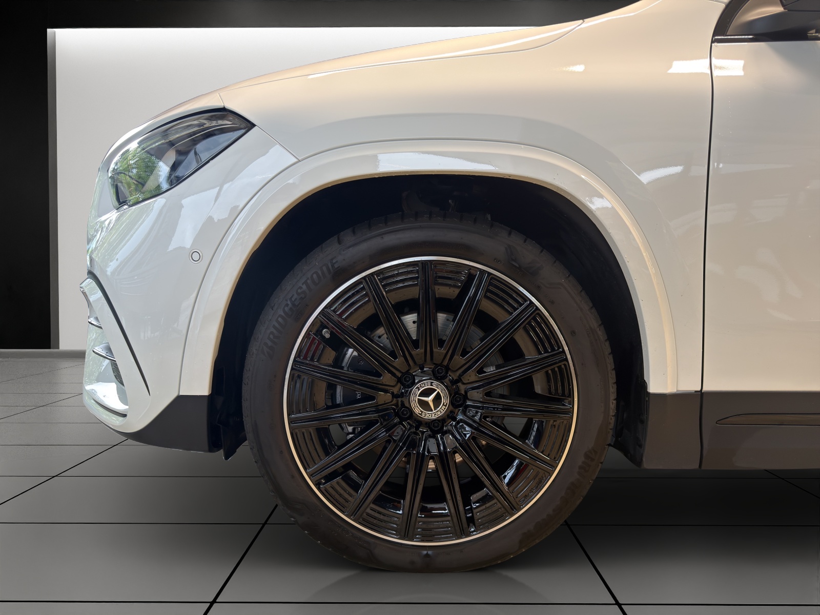 MERCEDES-BENZ GLA 200 7G-DCT-image-6