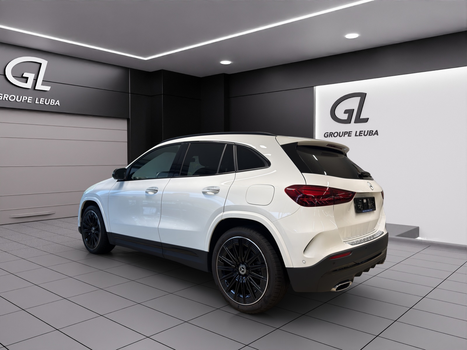 MERCEDES-BENZ GLA 200 7G-DCT-image-4
