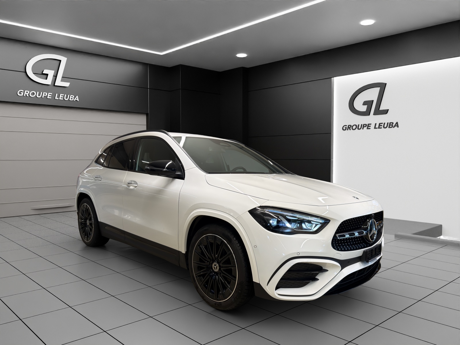 MERCEDES-BENZ GLA 200 7G-DCT