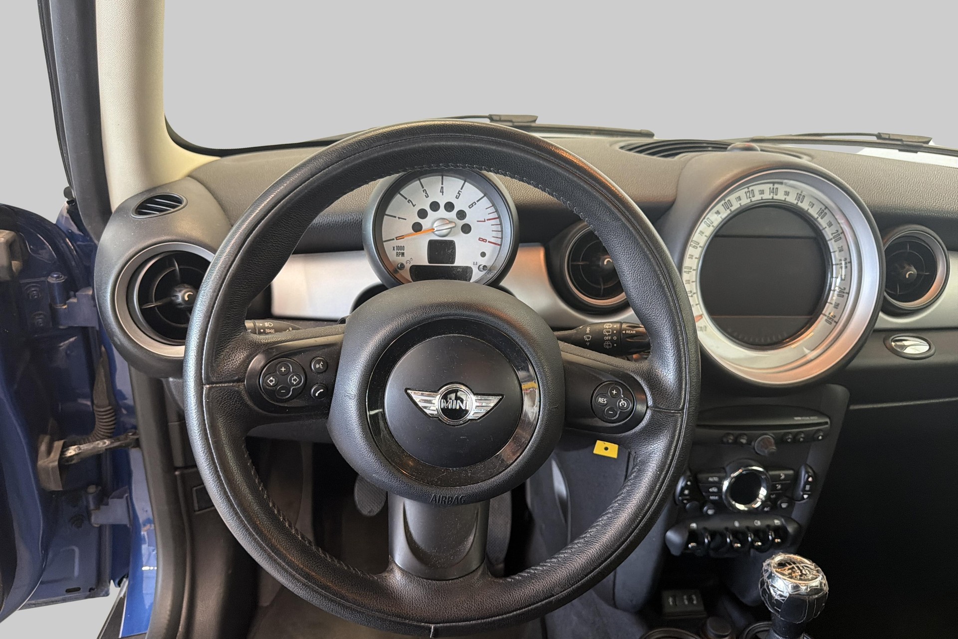 MINI One-image-9