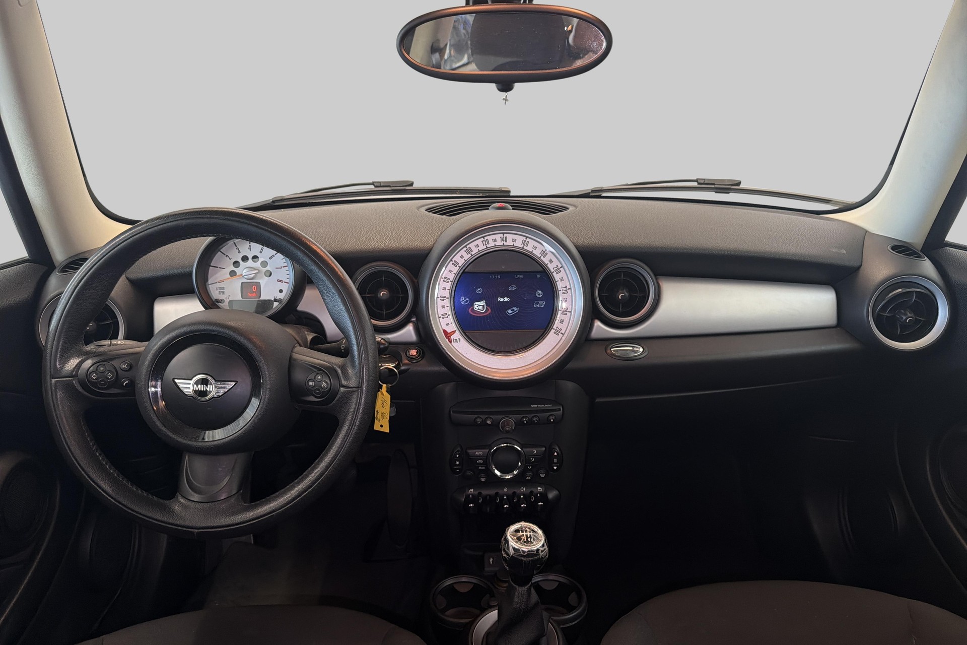 MINI One-image-16