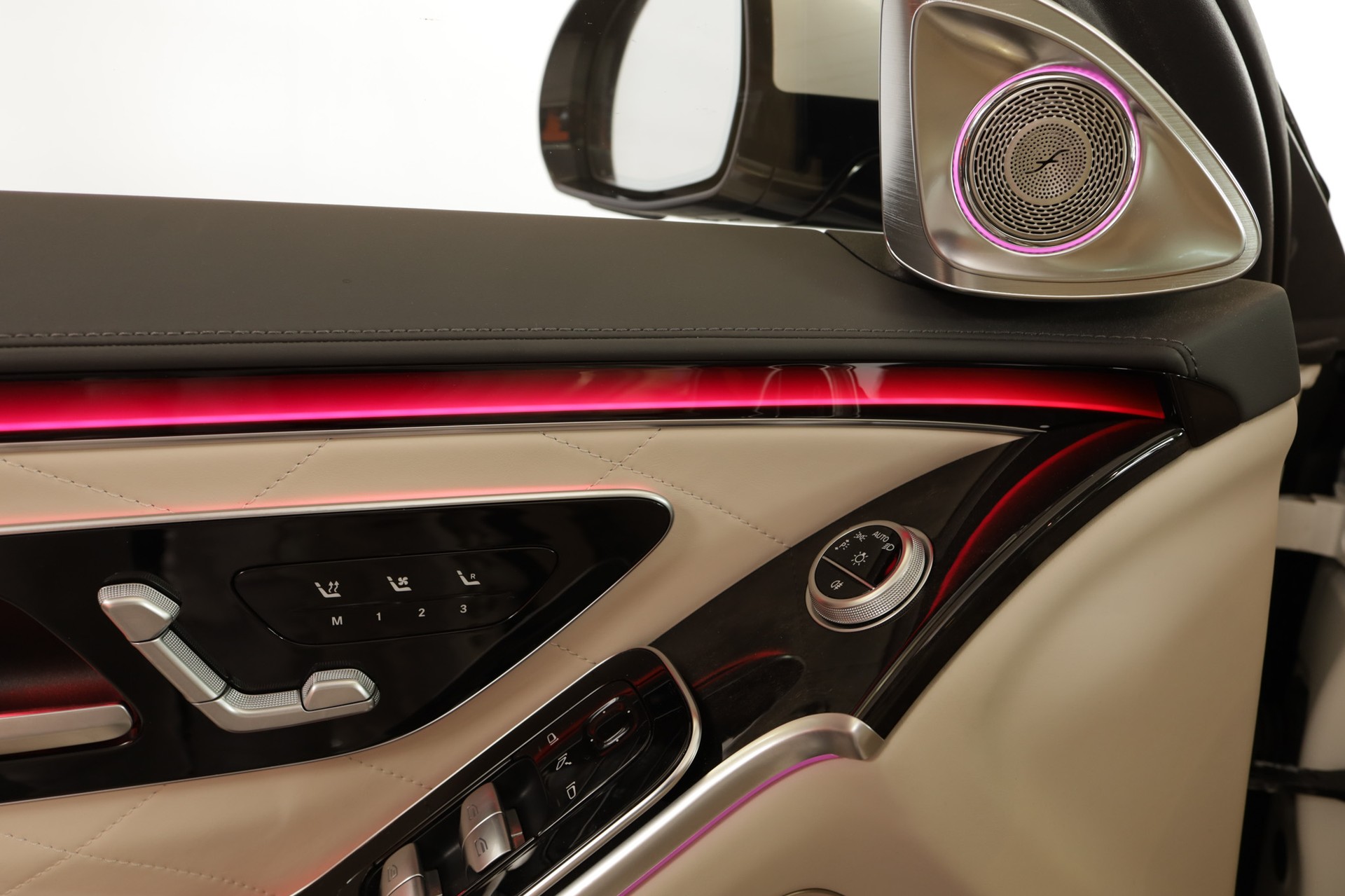 MERCEDES-BENZ S 500 L 4Matic AMG Line 9G-Tronic-image-29