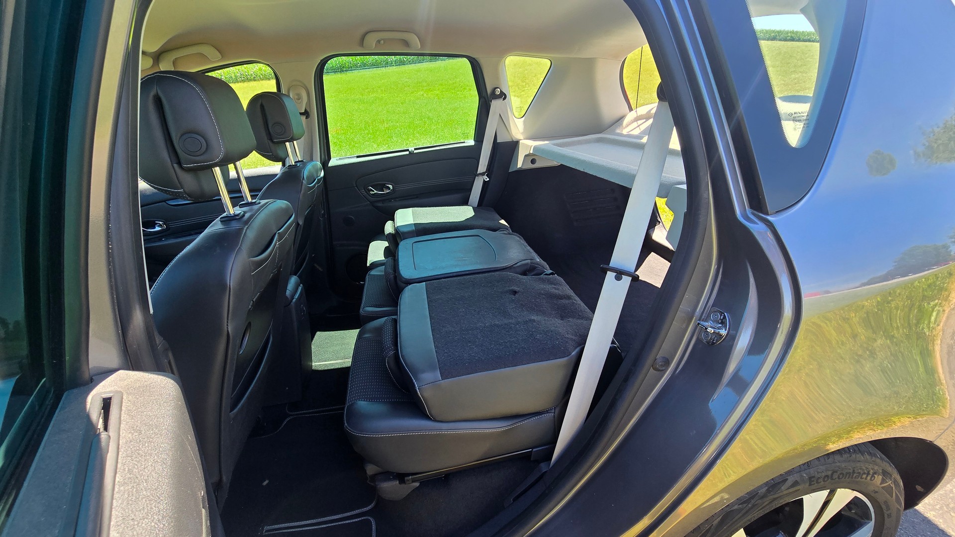 RENAULT Scénic 1.4 16V Turbo Bose-image-11