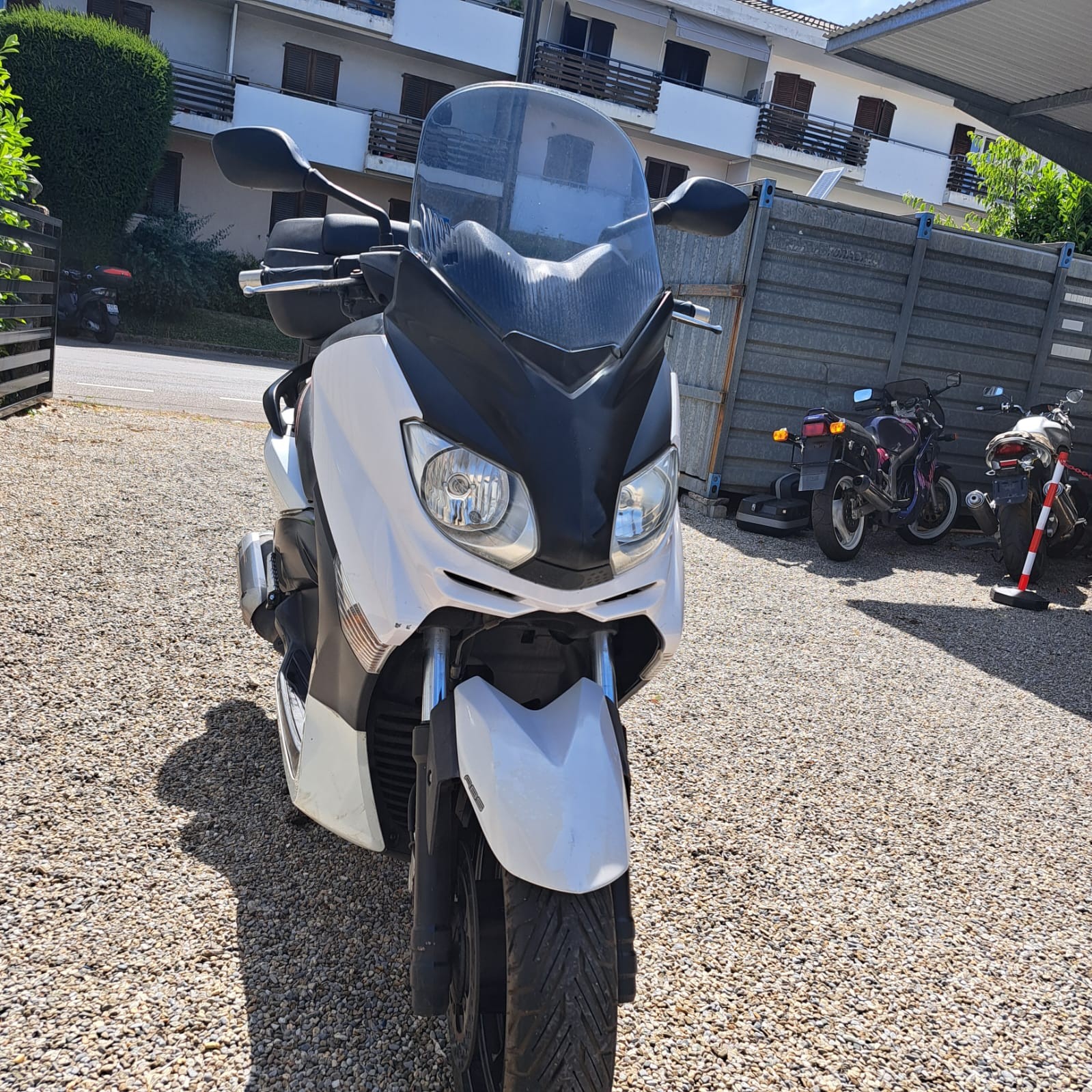 YAMAHA X-MaxYP 250 RA ABS-image-1