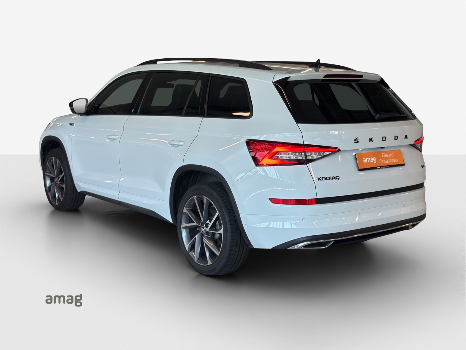 SKODA Kodiaq 2.0 TSI 4x4 Sport Line-showroom-element-2