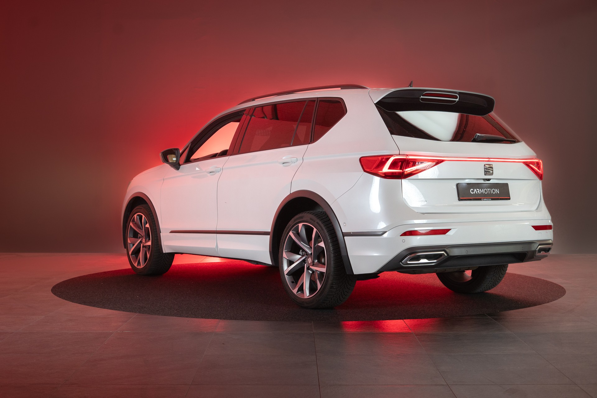 SEAT Tarraco 2.0 TSI FR 4Drive DSG / 7 Sitze / CH-Fahrzeug / Panorama-Schiebedach / 3 Zonen Klima-showroom-element-1