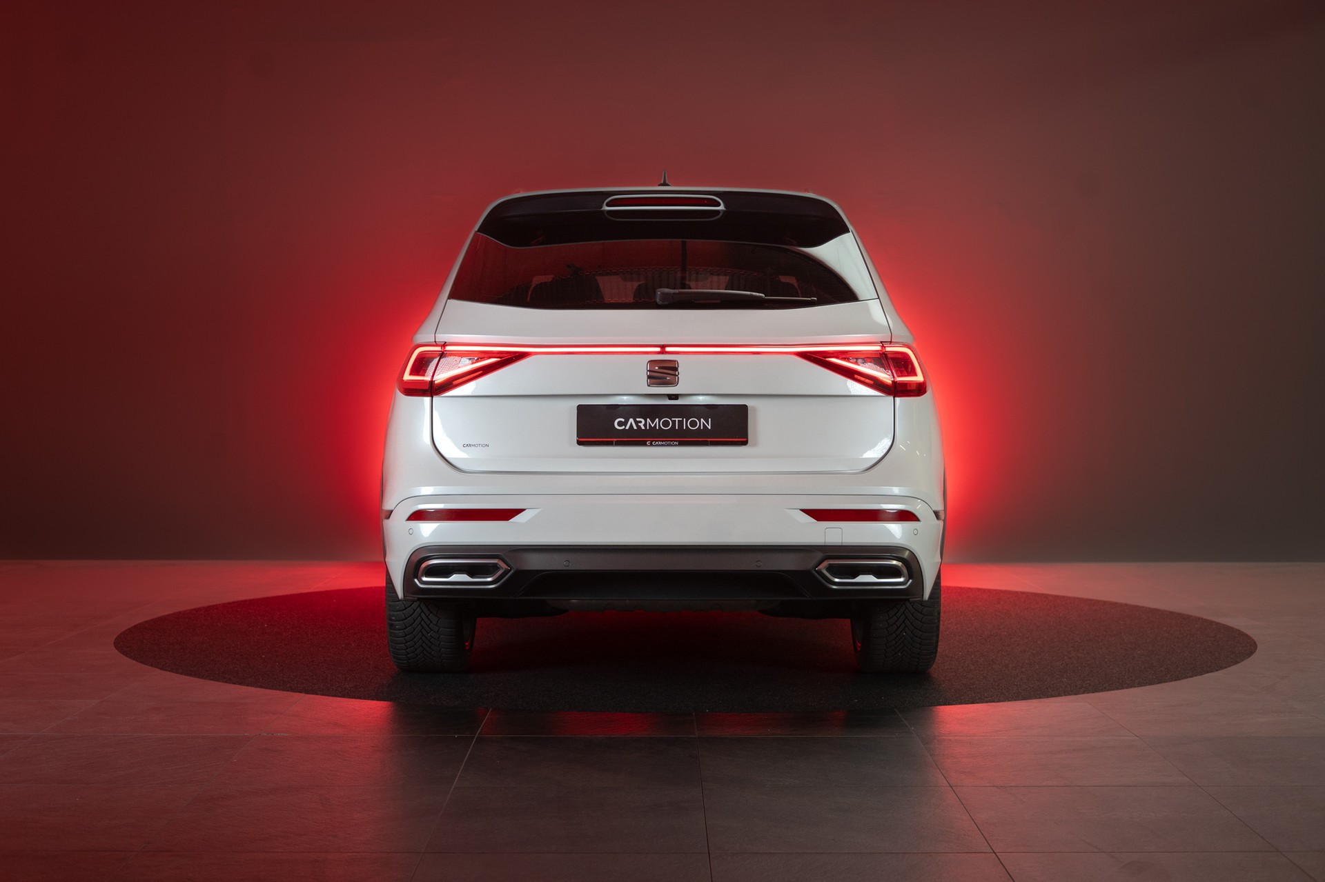 SEAT Tarraco 2.0 TSI FR 4Drive DSG / 7 Sitze / CH-Fahrzeug / Panorama-Schiebedach / 3 Zonen Klima-showroom-element-2