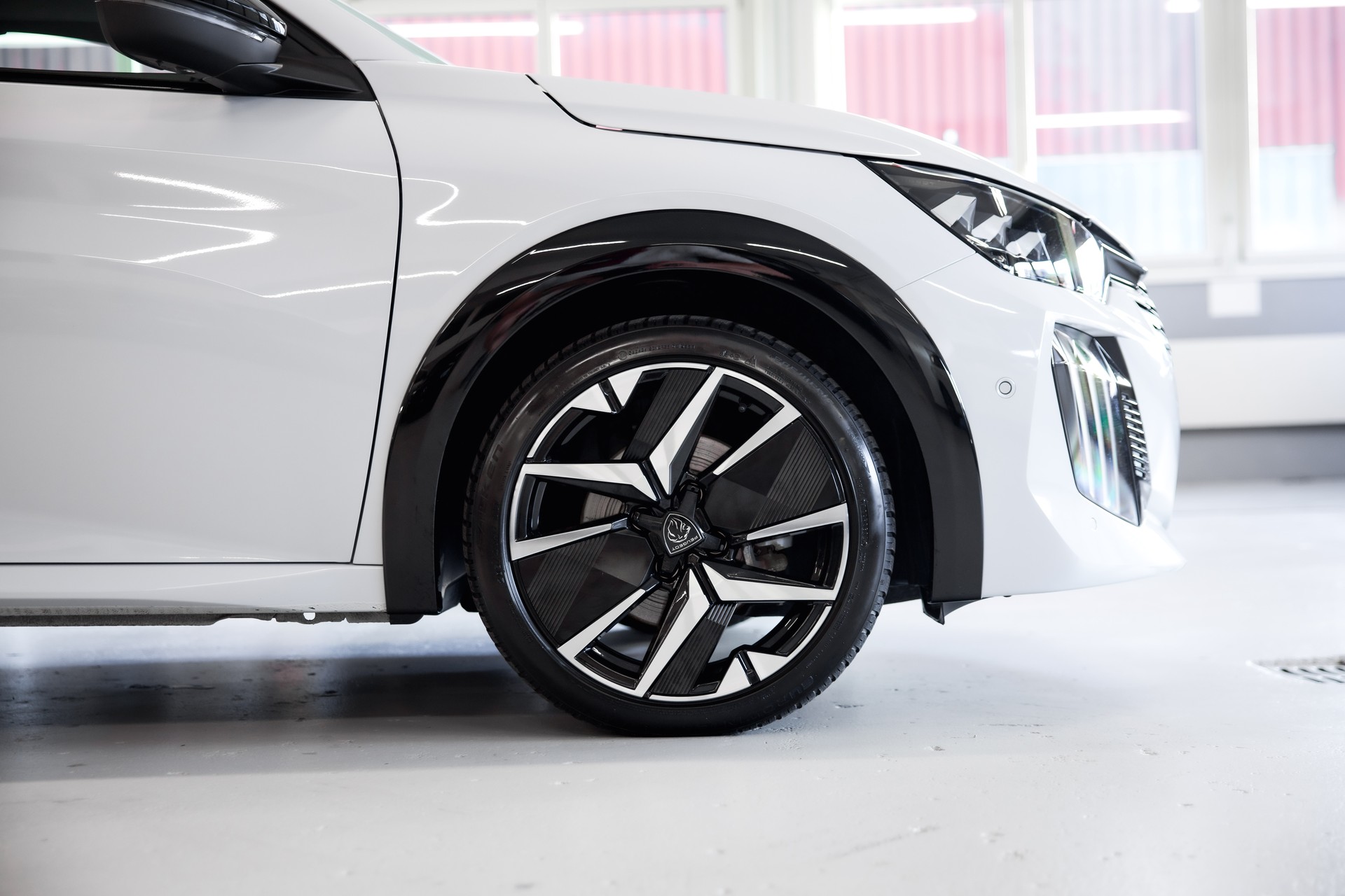 PEUGEOT 208 1.2 MHEV 110 GT-image-10
