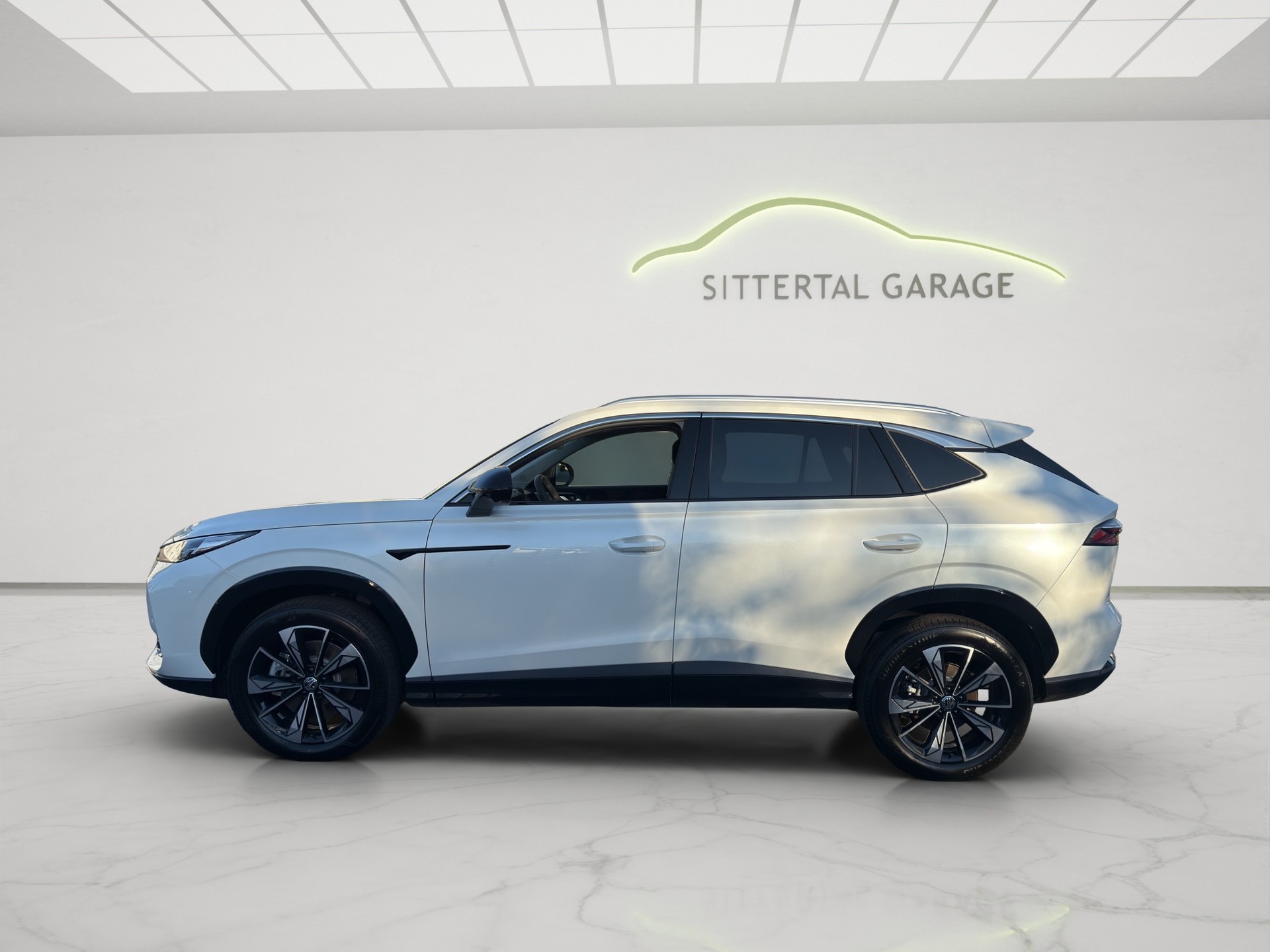 MG HS 1.5 T HEV Luxury-showroom-element-2
