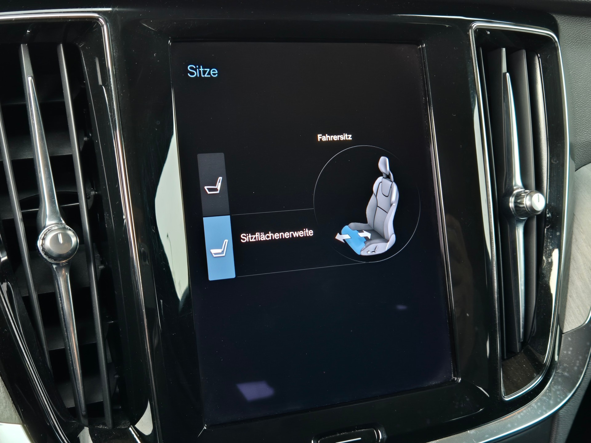 VOLVO V60 T6 eAWD Twin Engine Inscription Geartronic-image-27