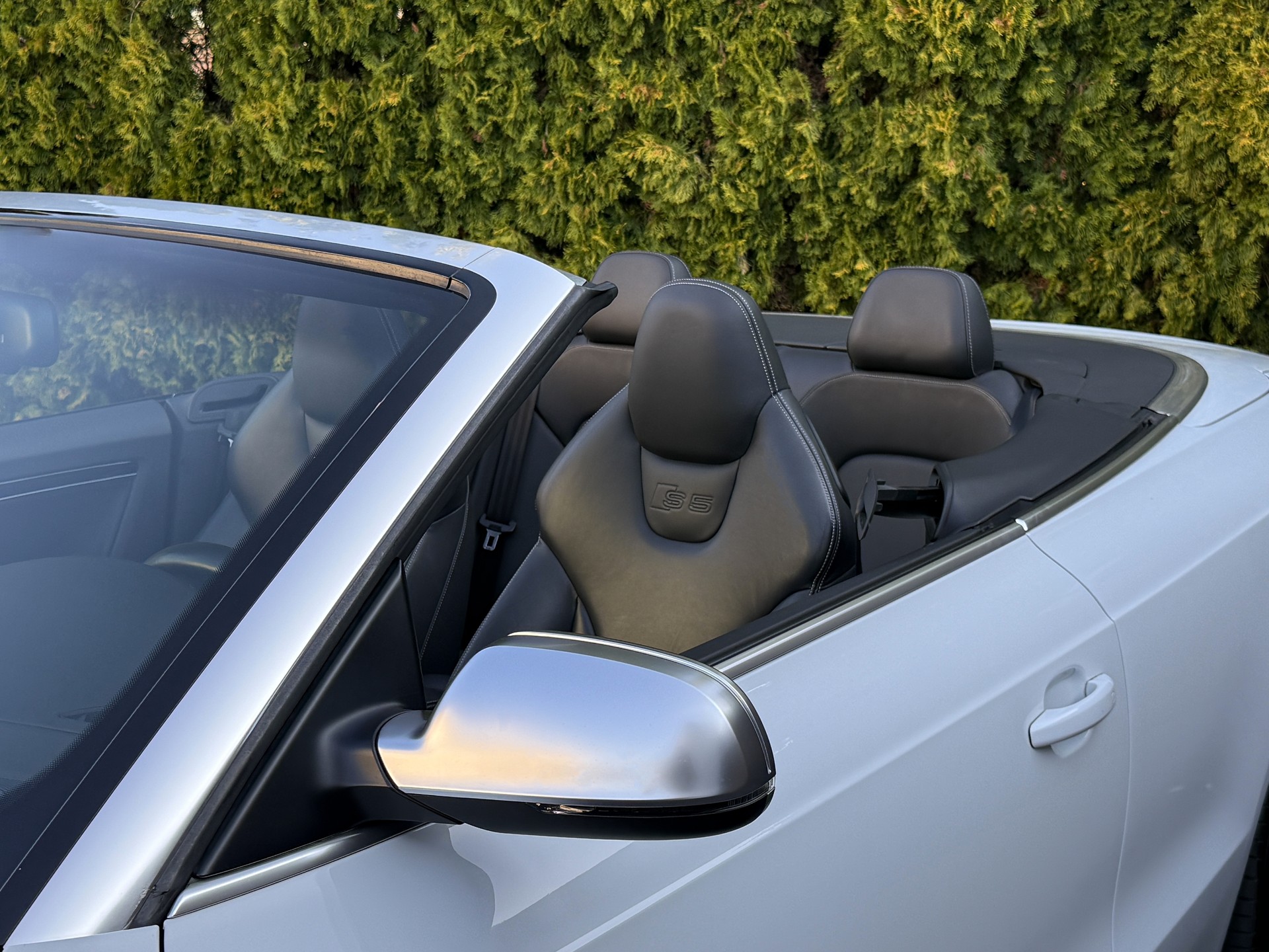 AUDI S5 Cabrio 3.0 TFSI quattro S-tronic / Liebhaberfahrzeug-showroom-element-3