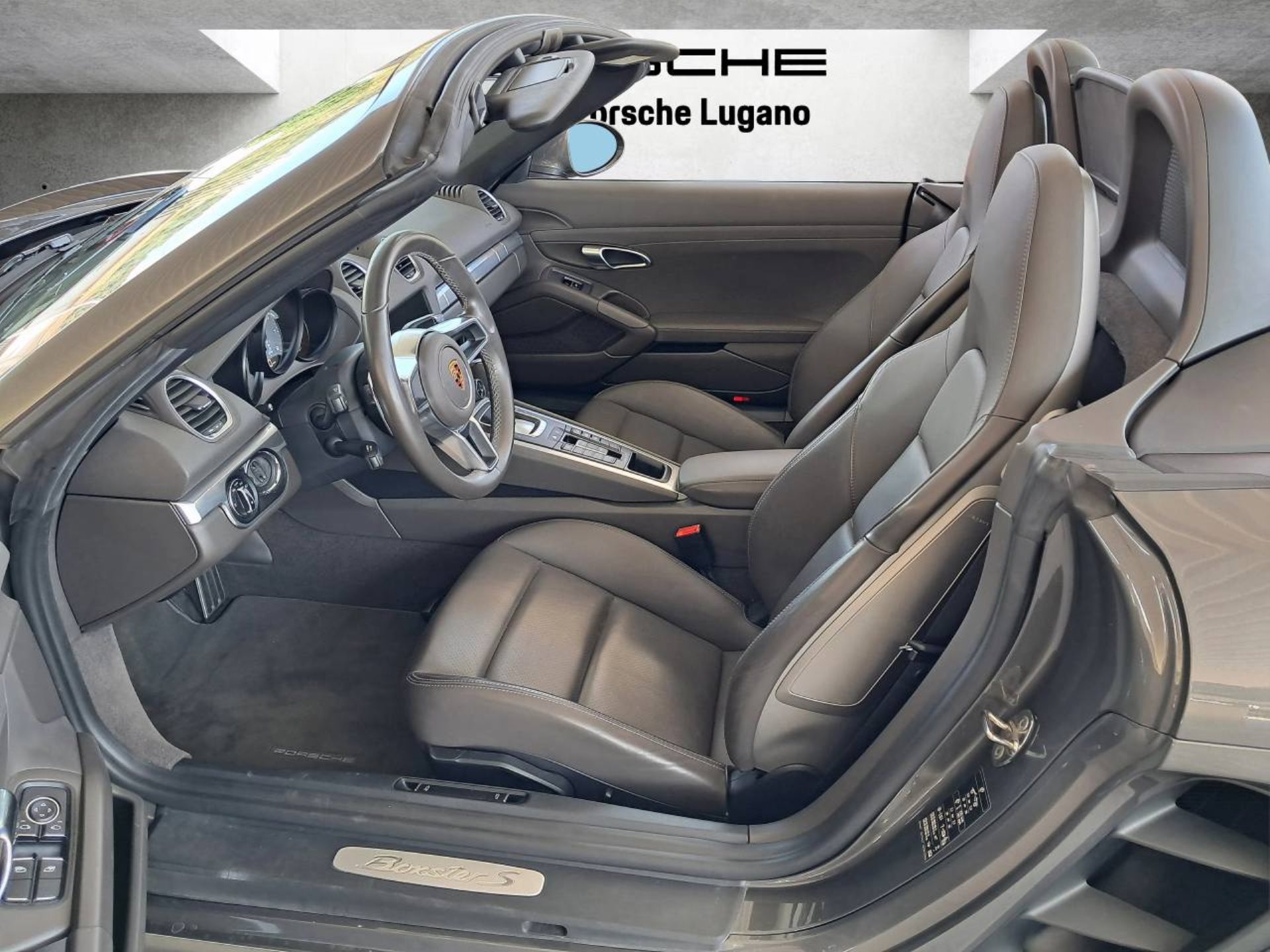 PORSCHE 718 Boxster S-showroom-element-3
