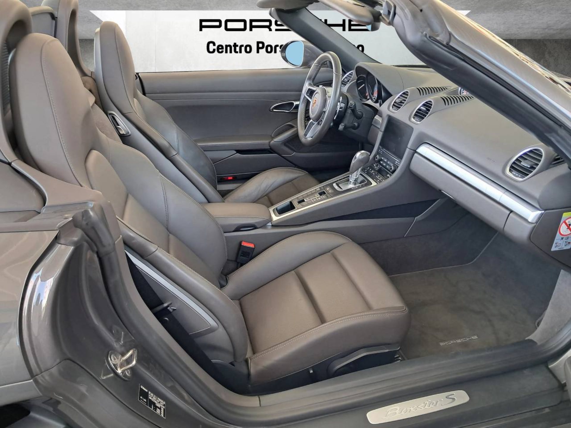 PORSCHE 718 Boxster S-image-16