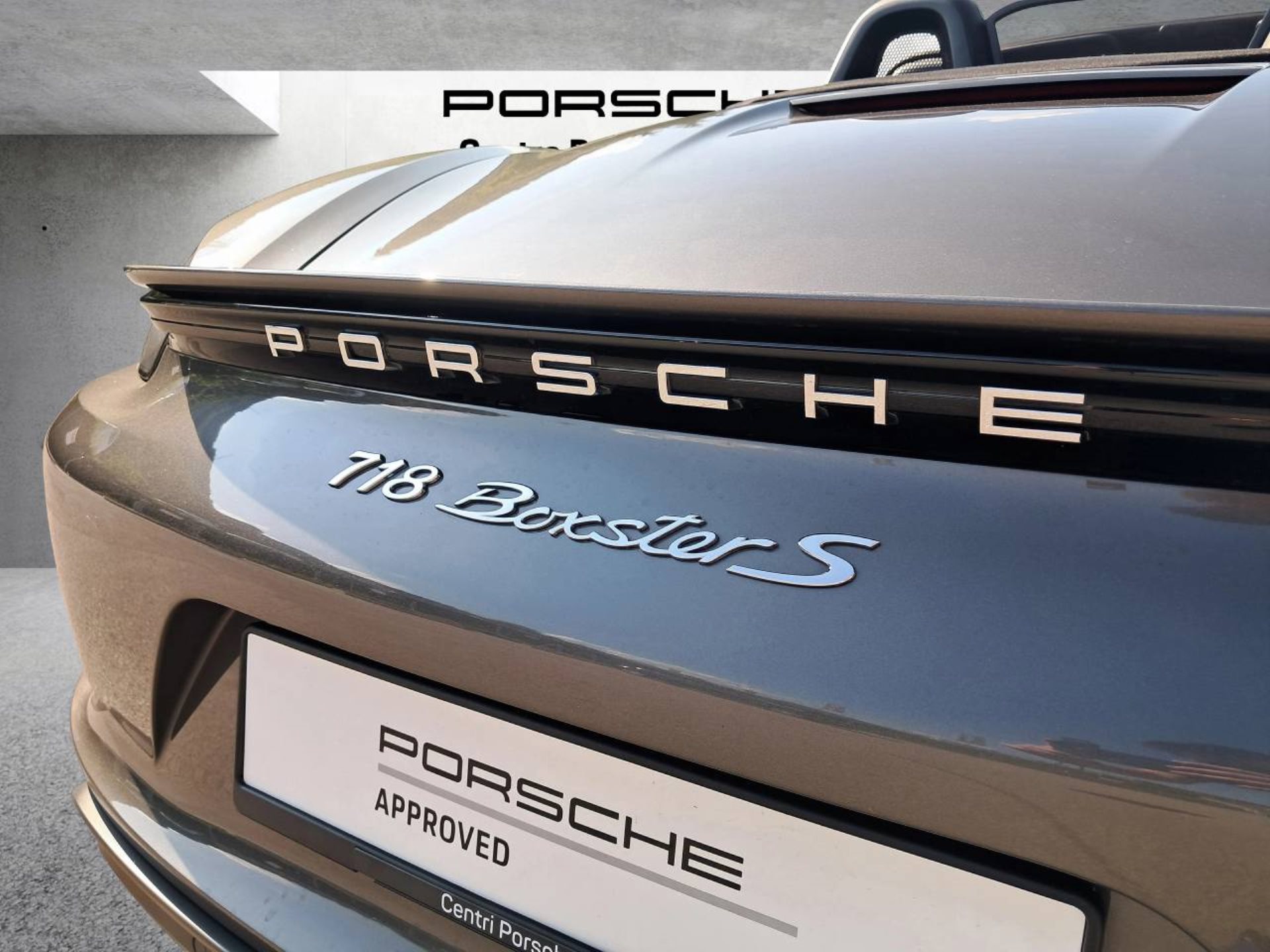 PORSCHE 718 Boxster S-image-13