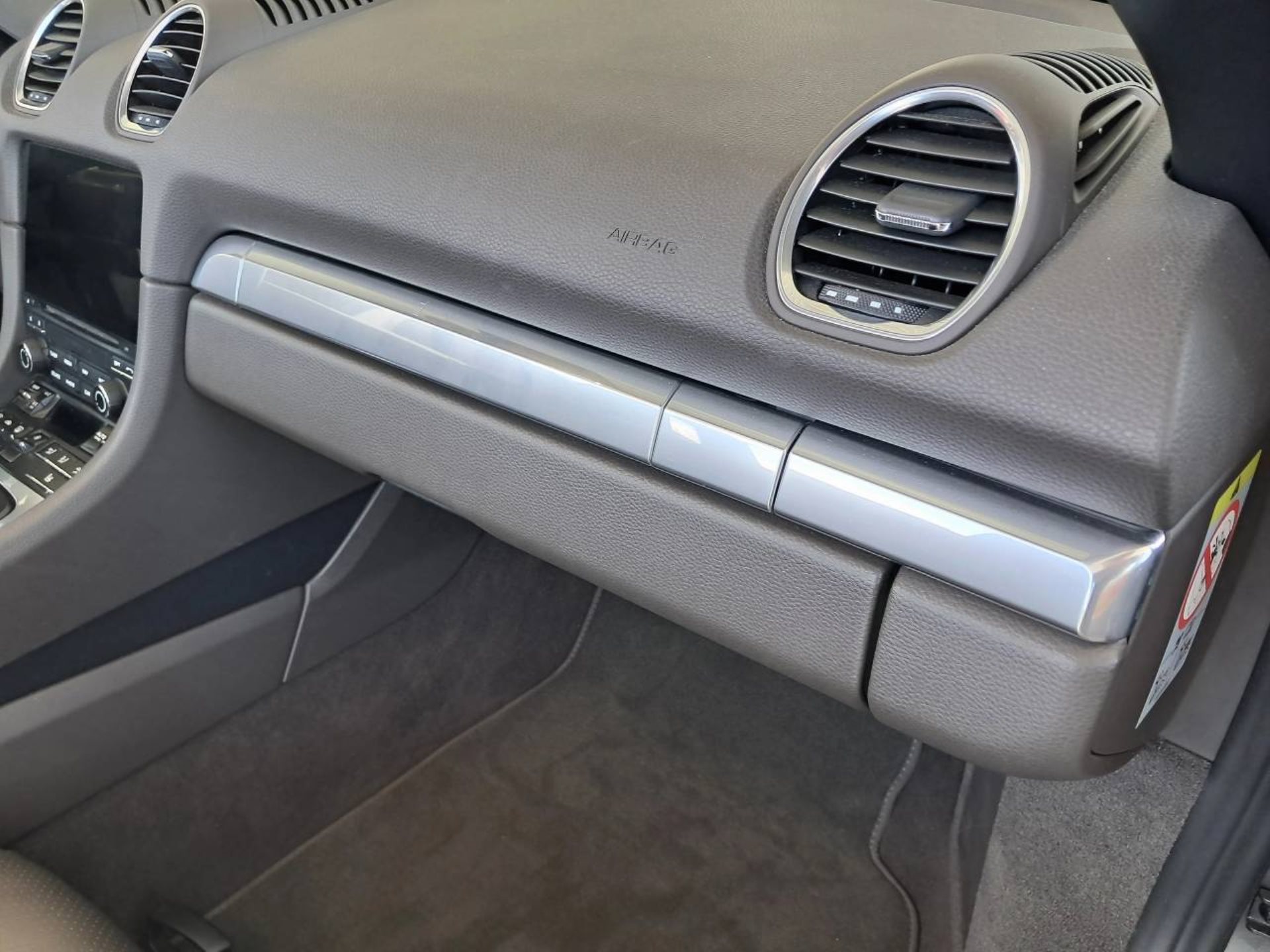 PORSCHE 718 Boxster S-image-29
