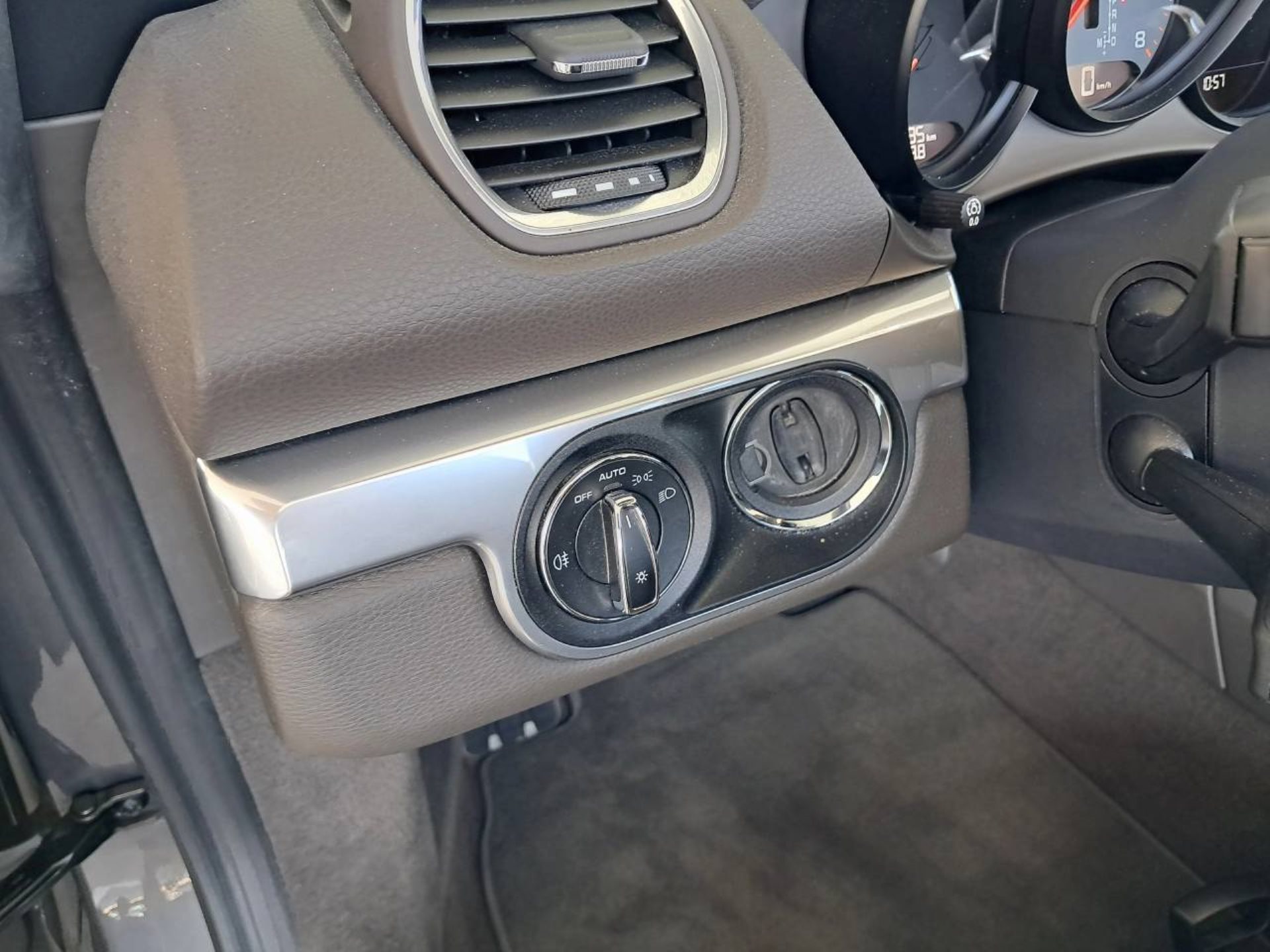 PORSCHE 718 Boxster S-image-28