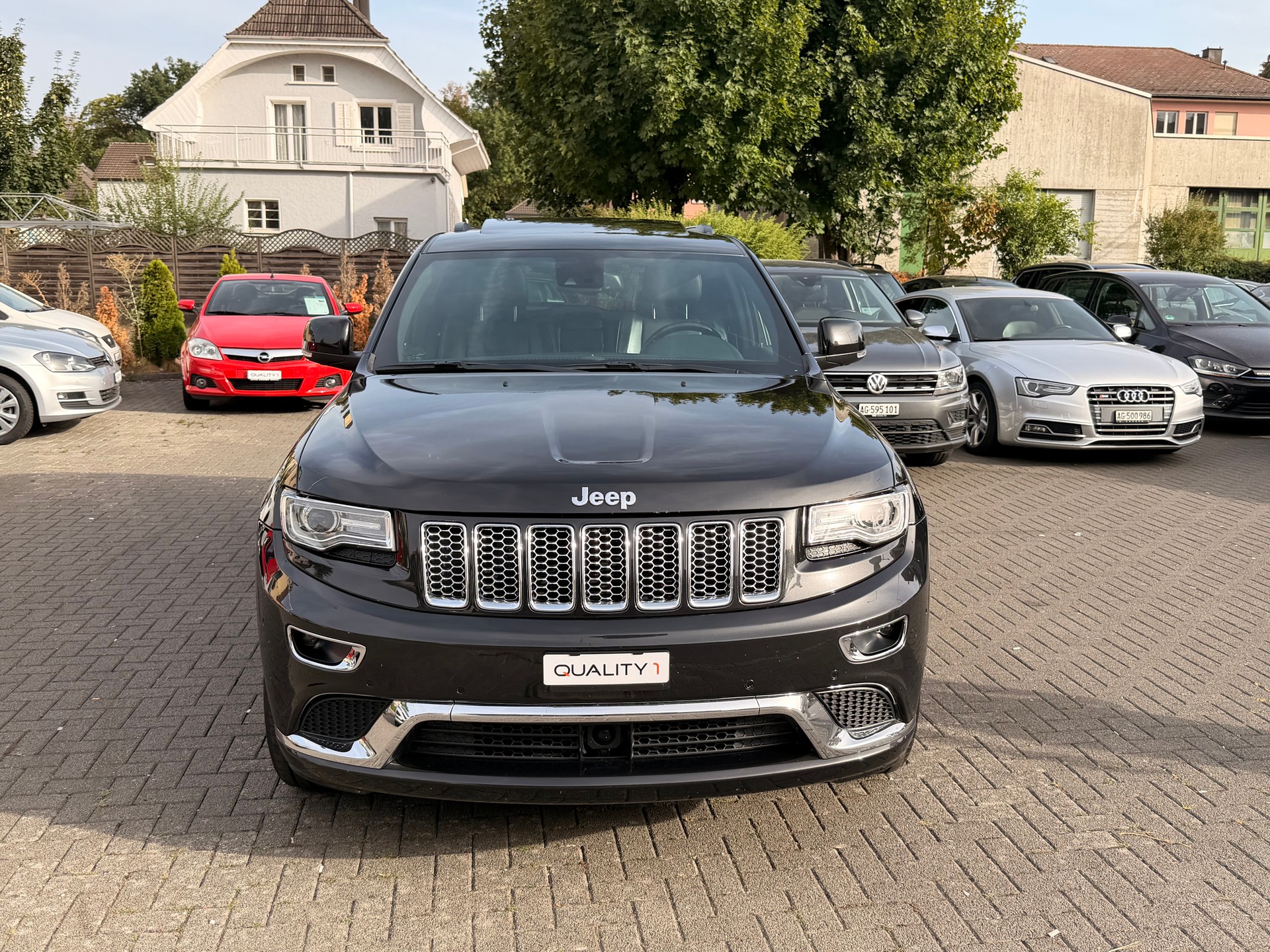JEEP Grand Cherokee 3.0 CRD Summit Automatic-showroom-element-1